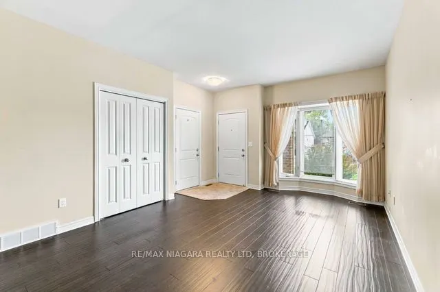 50 Shipview Court