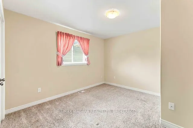 50 Shipview Court