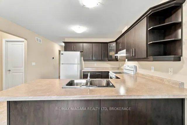 50 Shipview Court