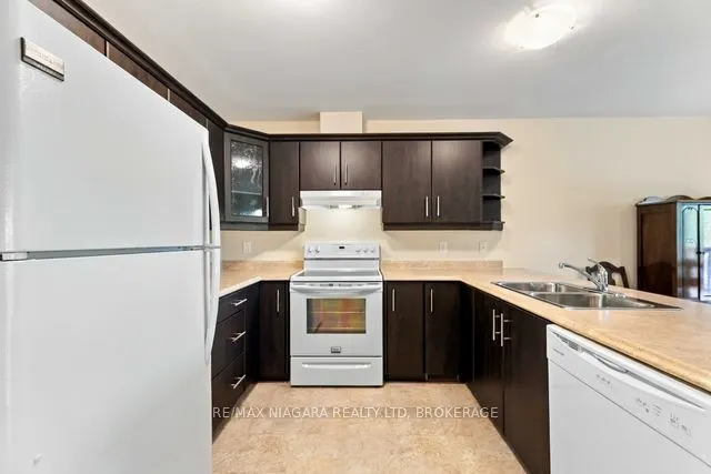 50 Shipview Court