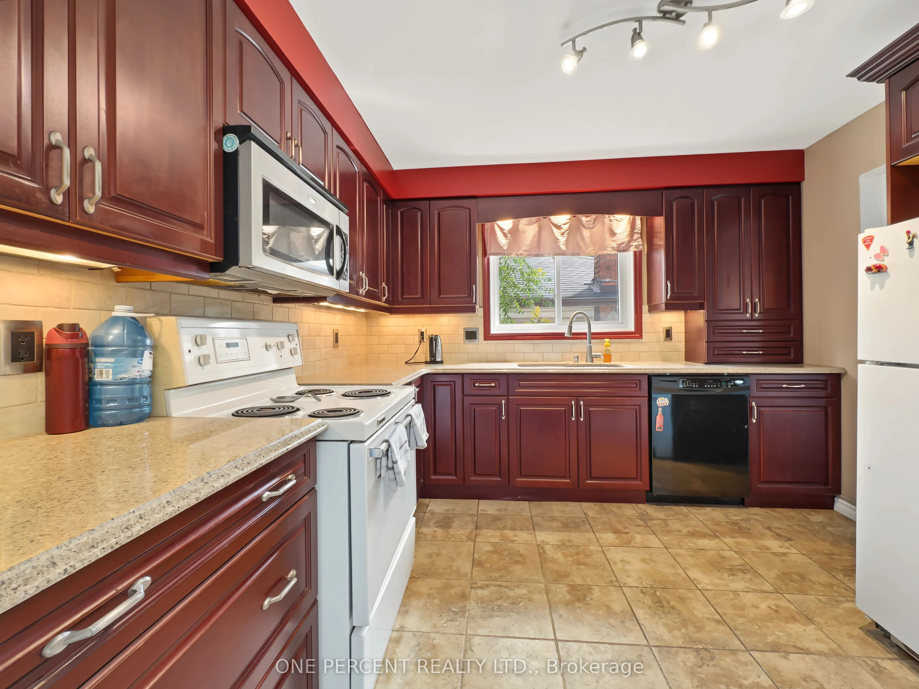 211 REID Street