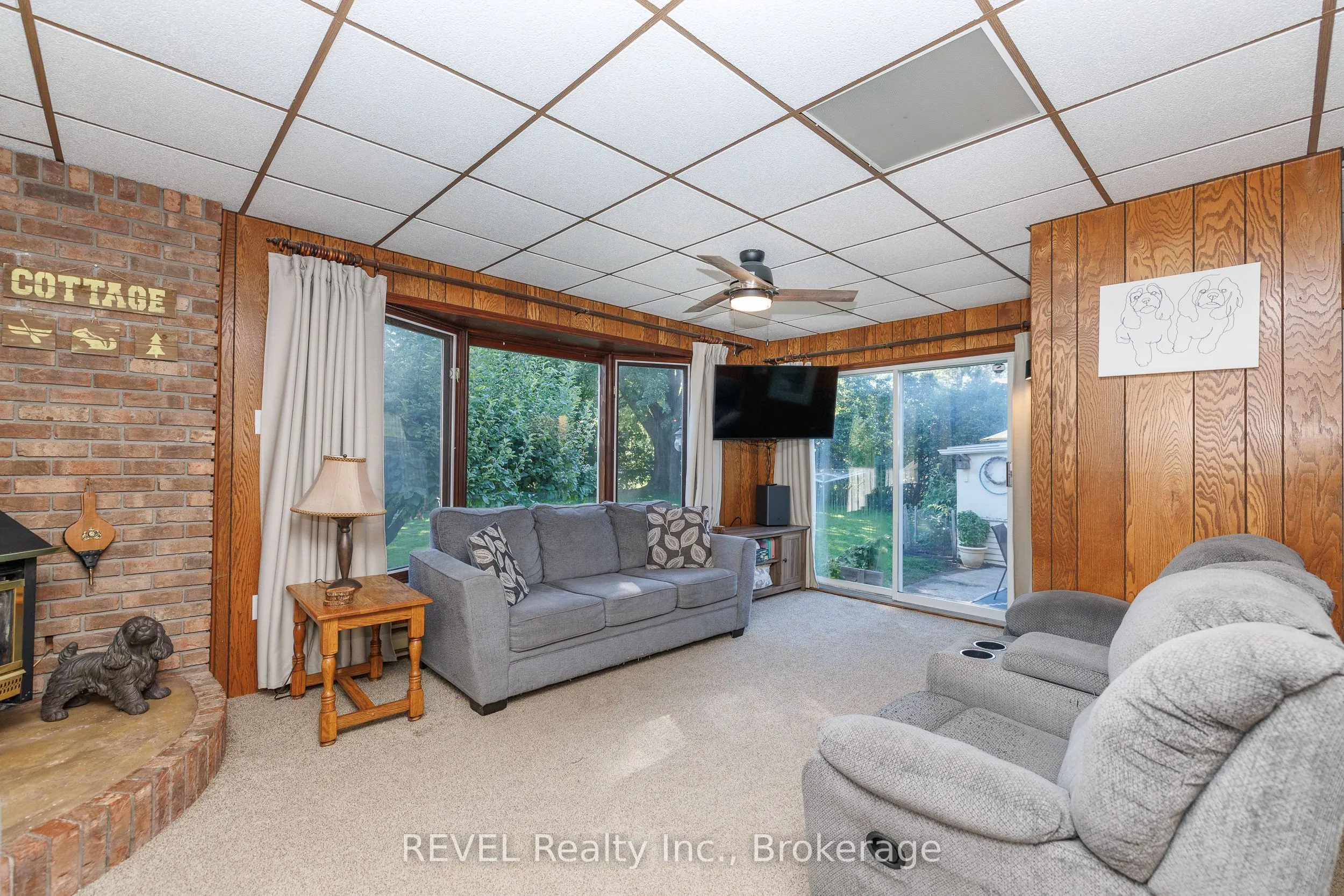 5608 Glamis Crescent