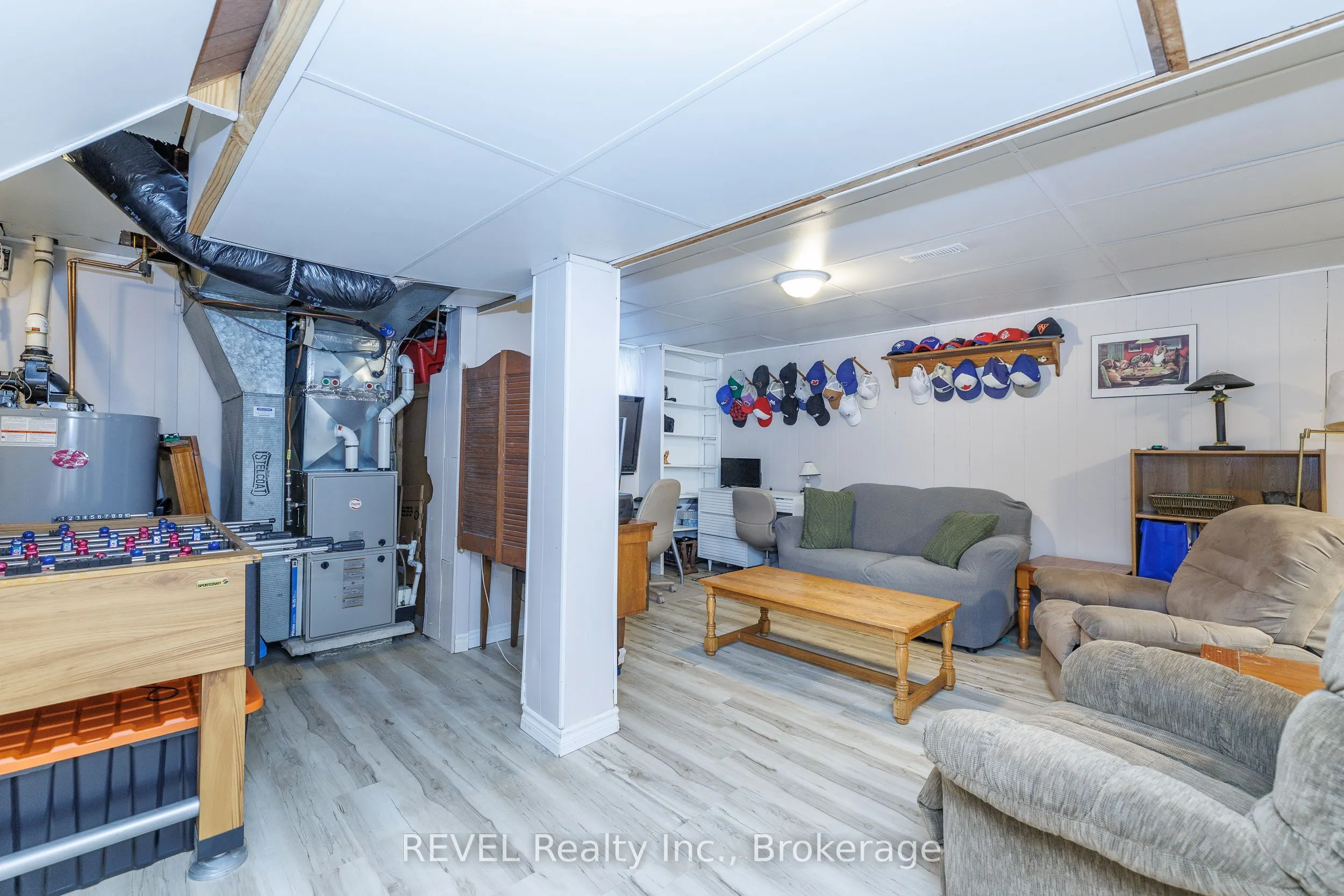 5608 Glamis Crescent