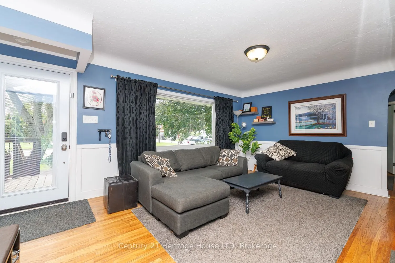 6 Greenock Circle