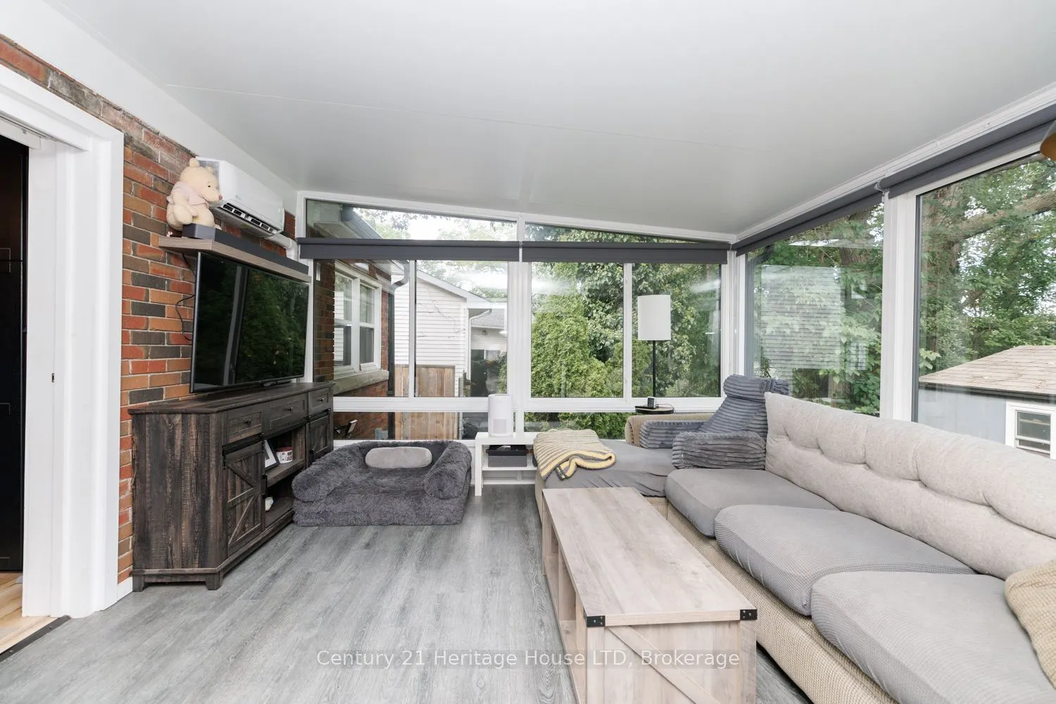 6 Greenock Circle