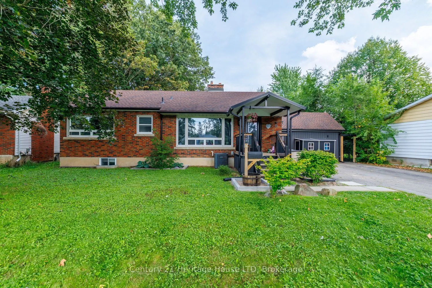6 Greenock Circle