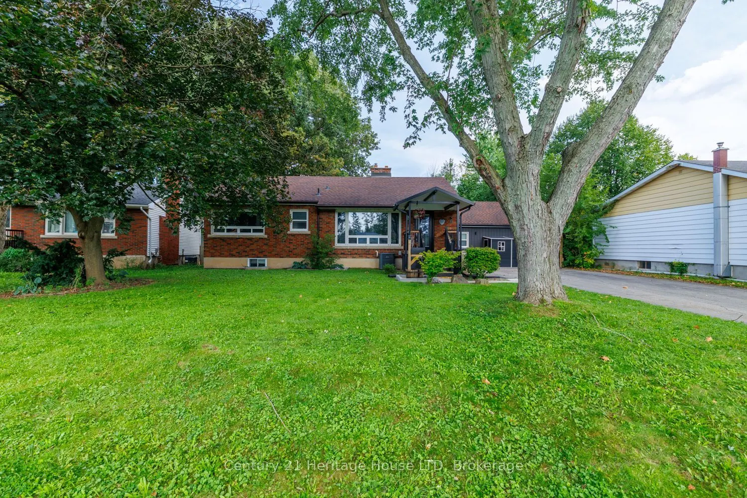 6 Greenock Circle