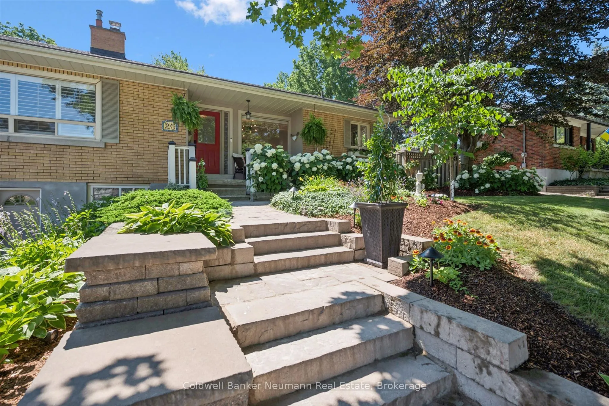 25 Bennett Avenue