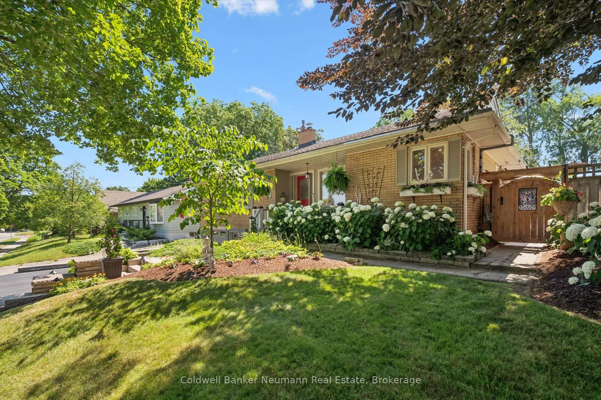 25 Bennett Avenue