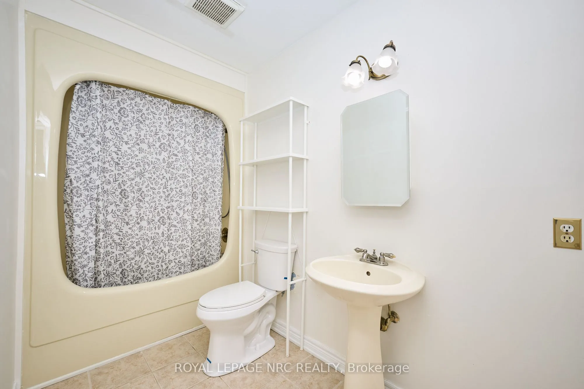 4040 Lakeshore Road