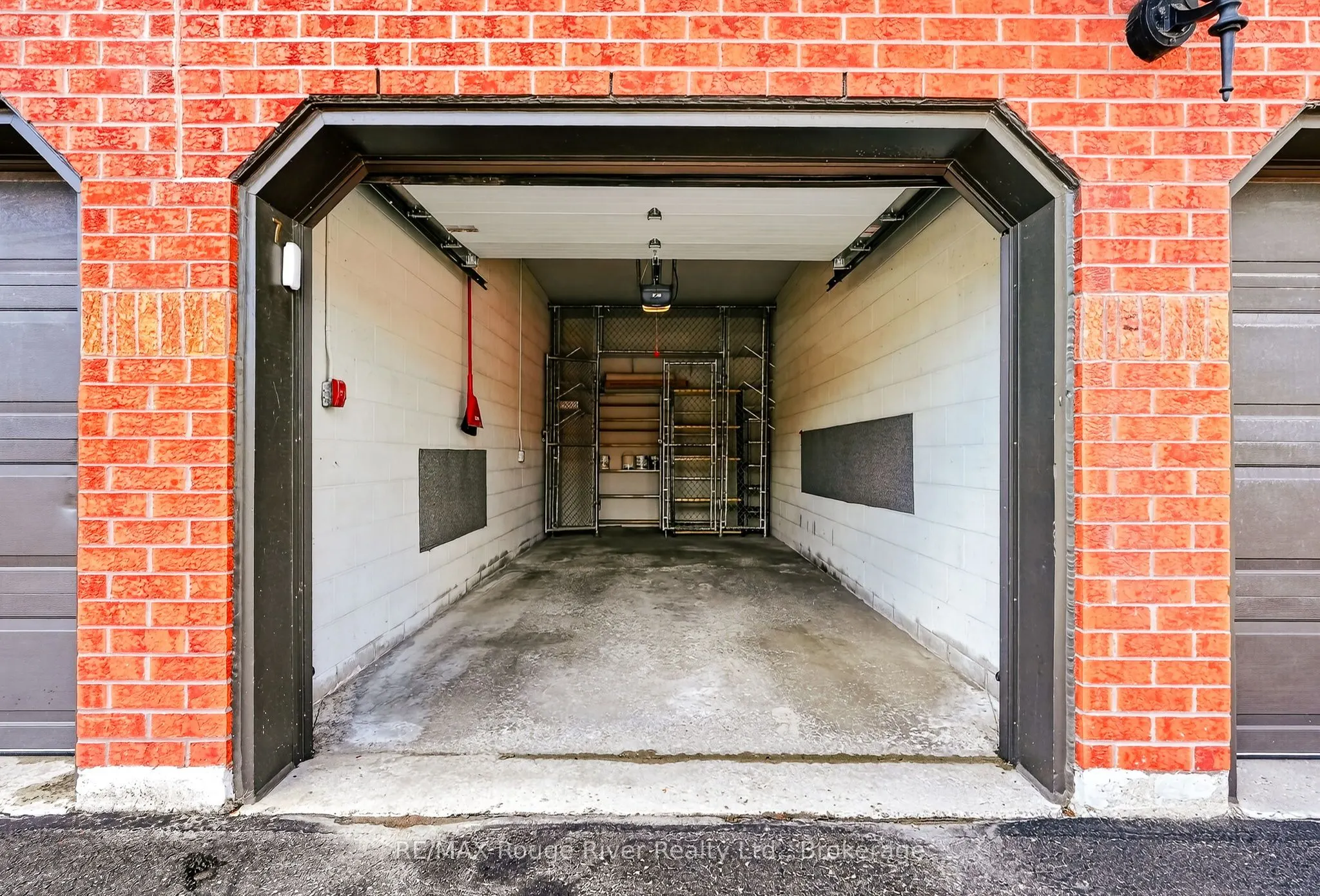 1 Queen Street #402