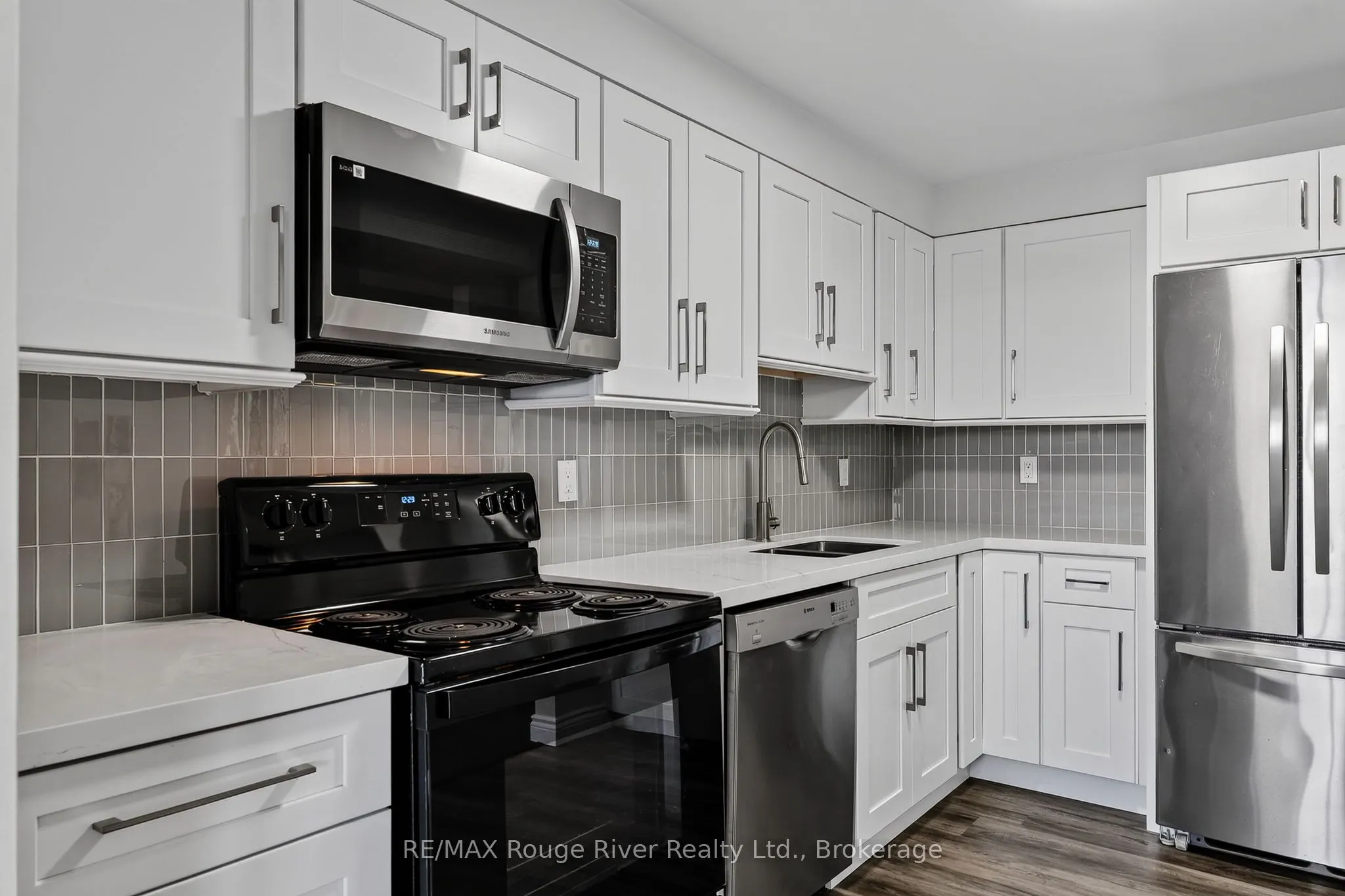 1 Queen Street #402
