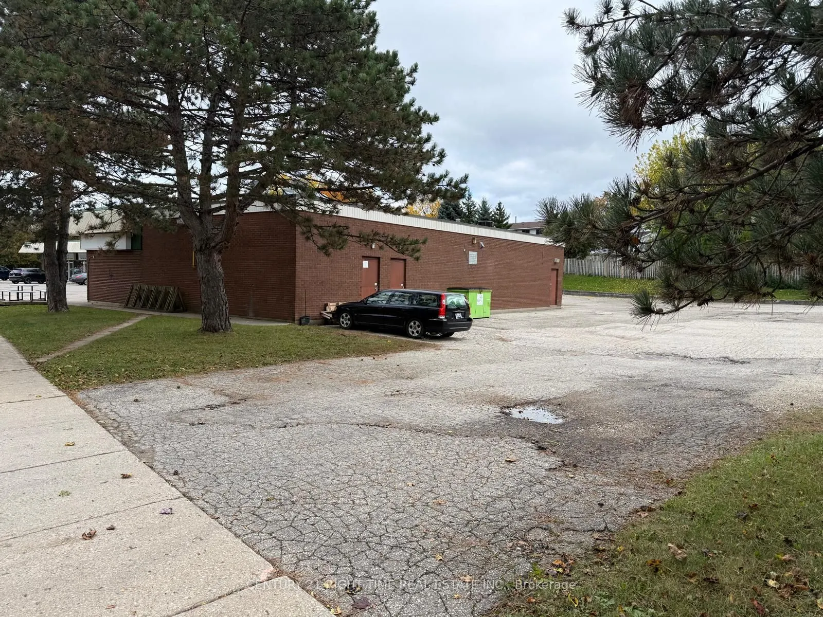 255 Toll Gate Boulevard