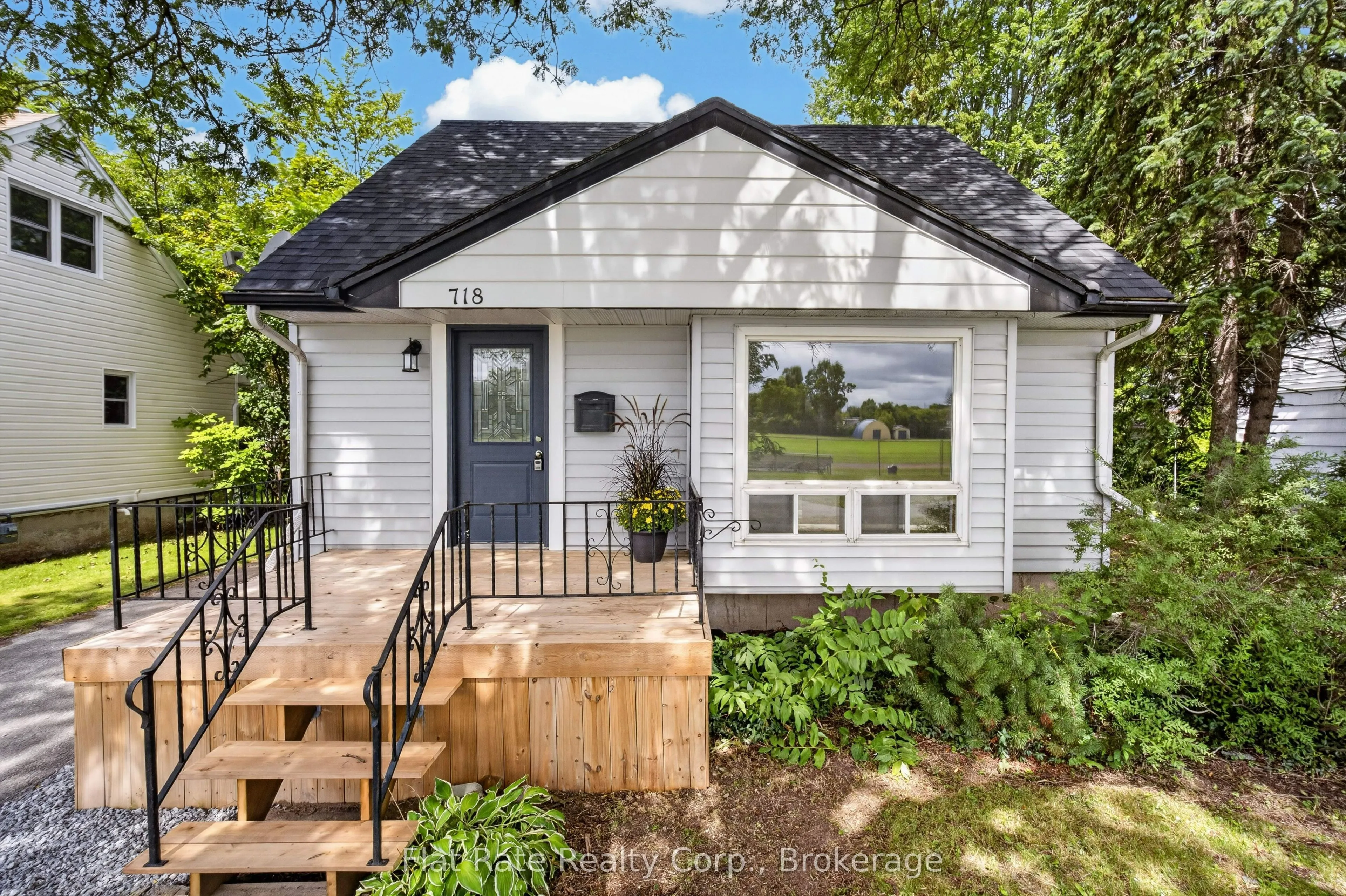 718 GILLESPIE Avenue