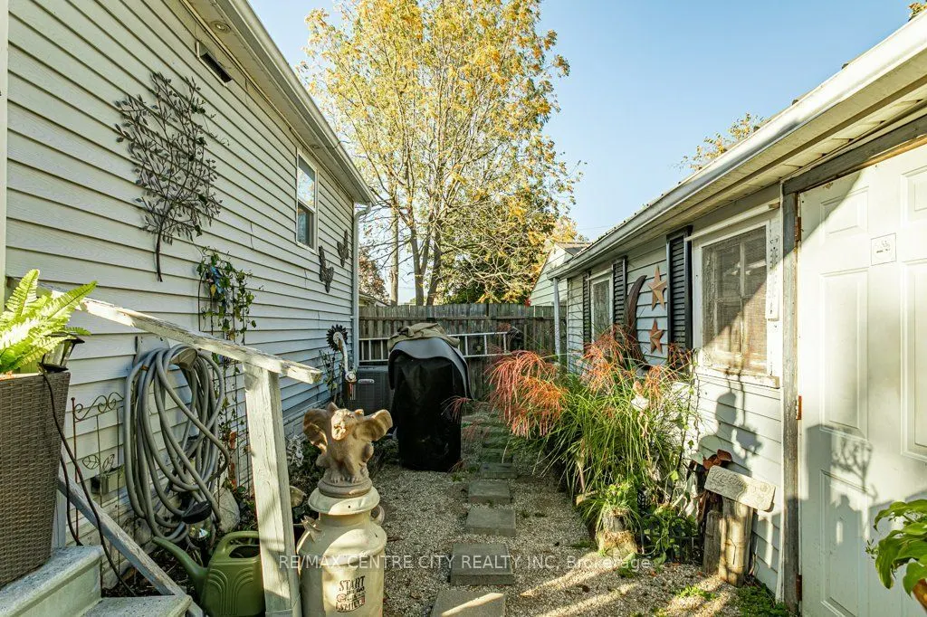 61 Alma Street
