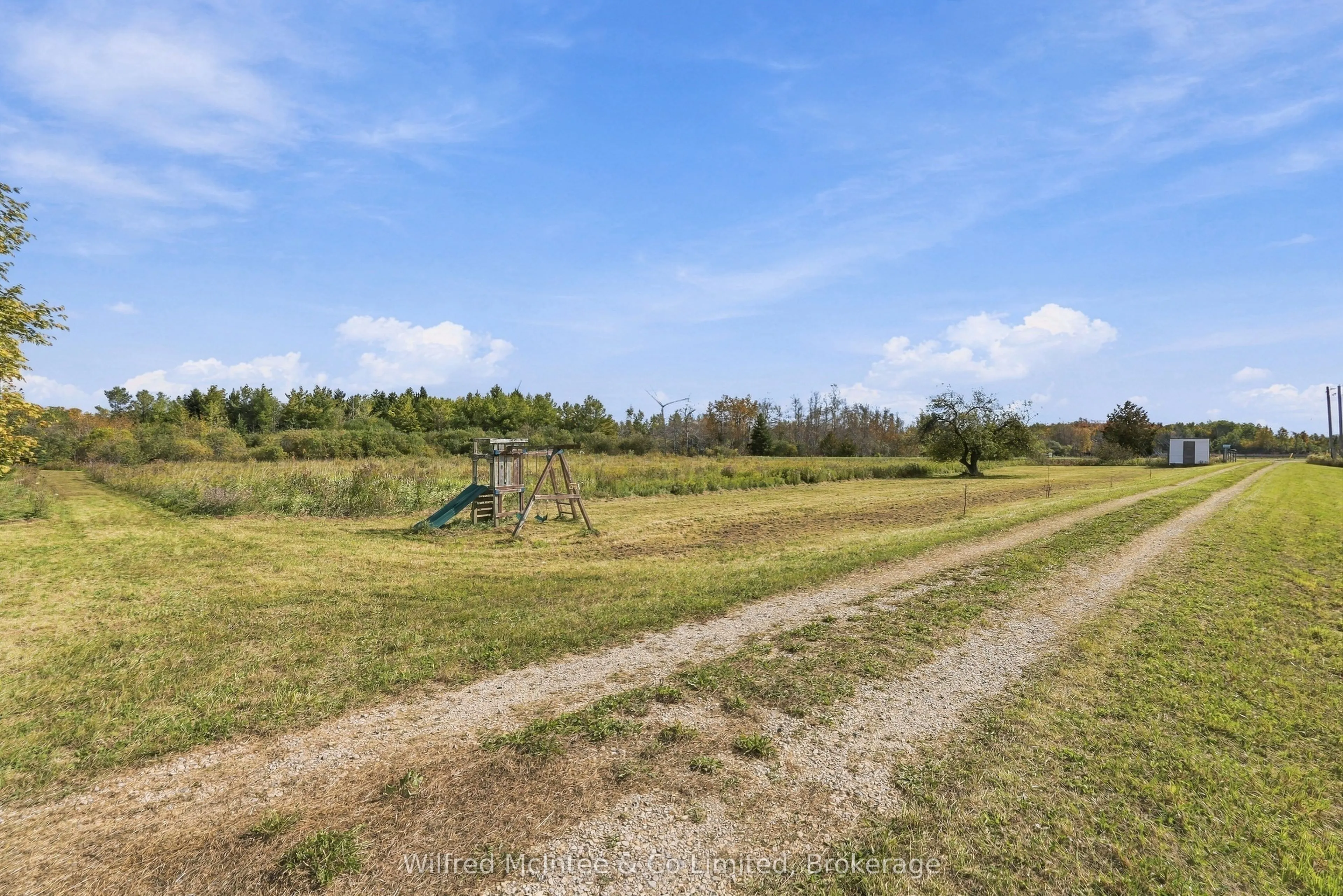 764059 240 Side Road