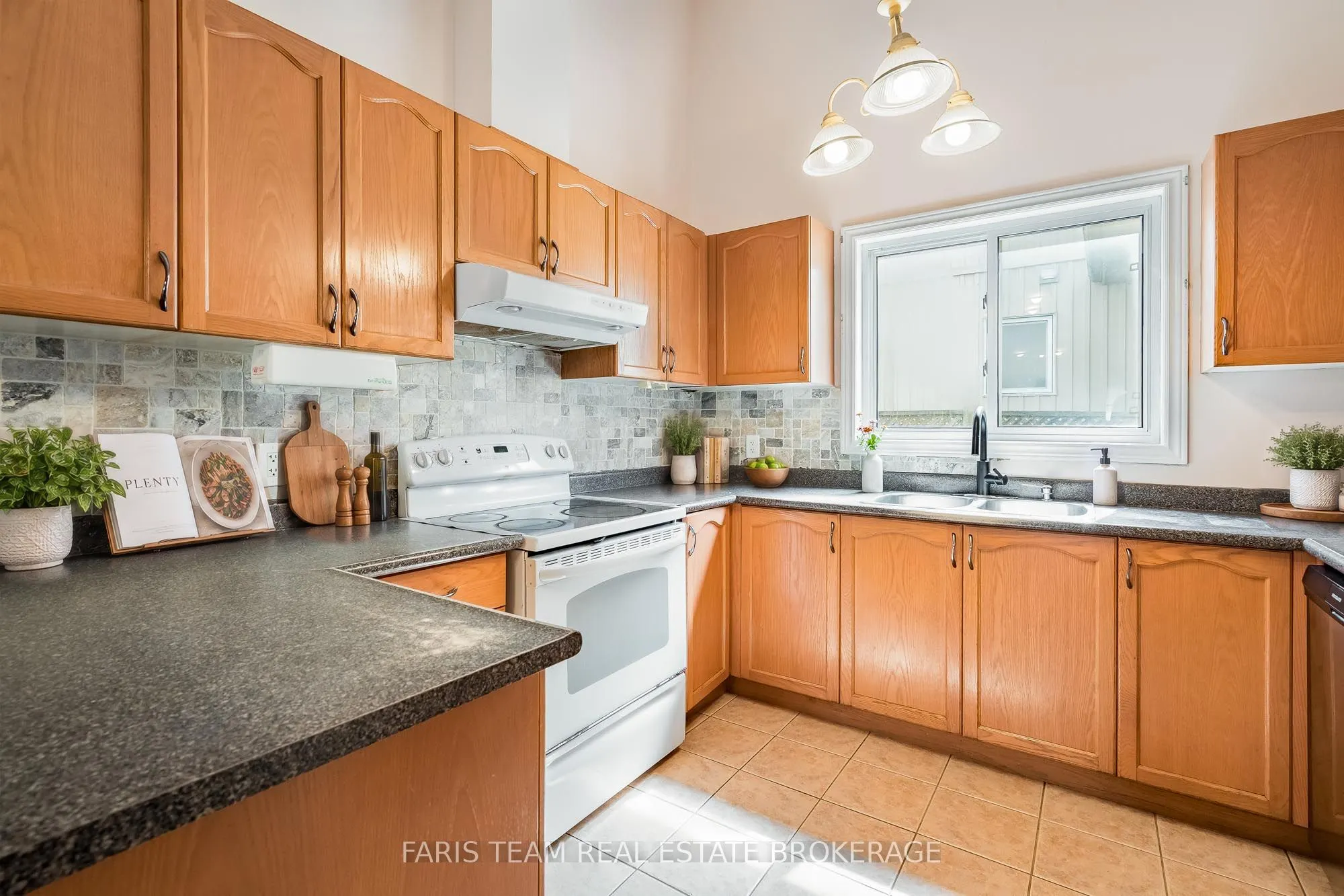 782 Greenwood Crescent