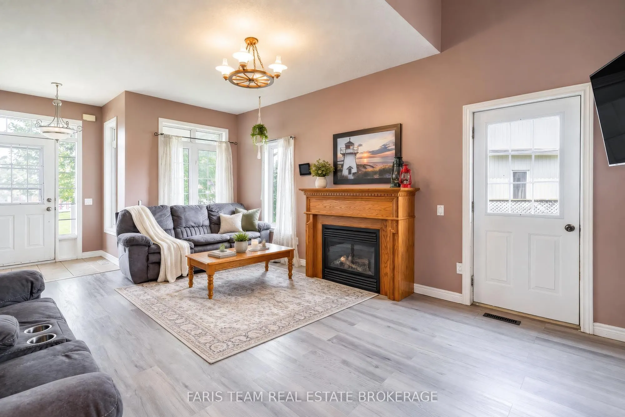 782 Greenwood Crescent