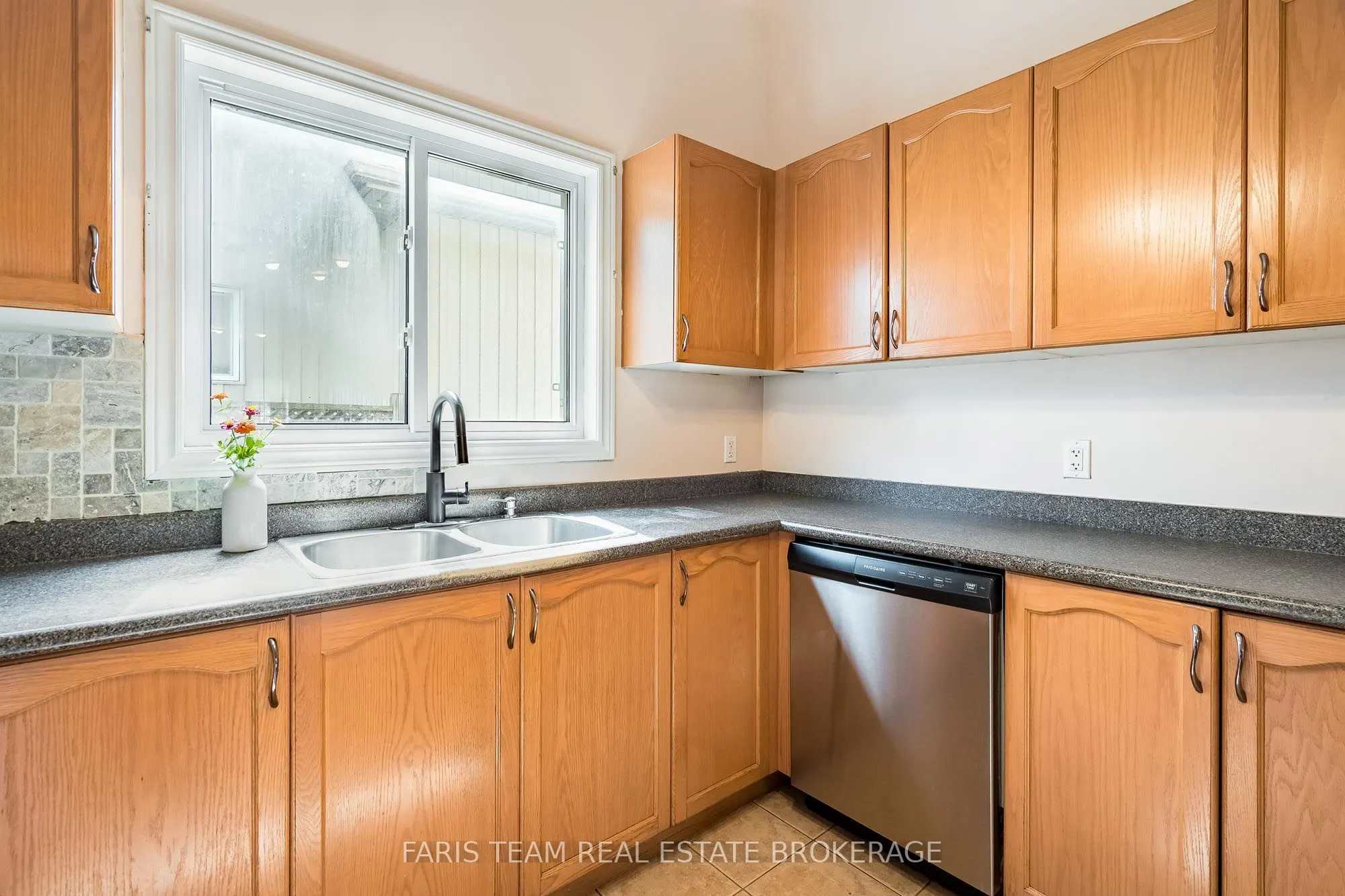 782 Greenwood Crescent