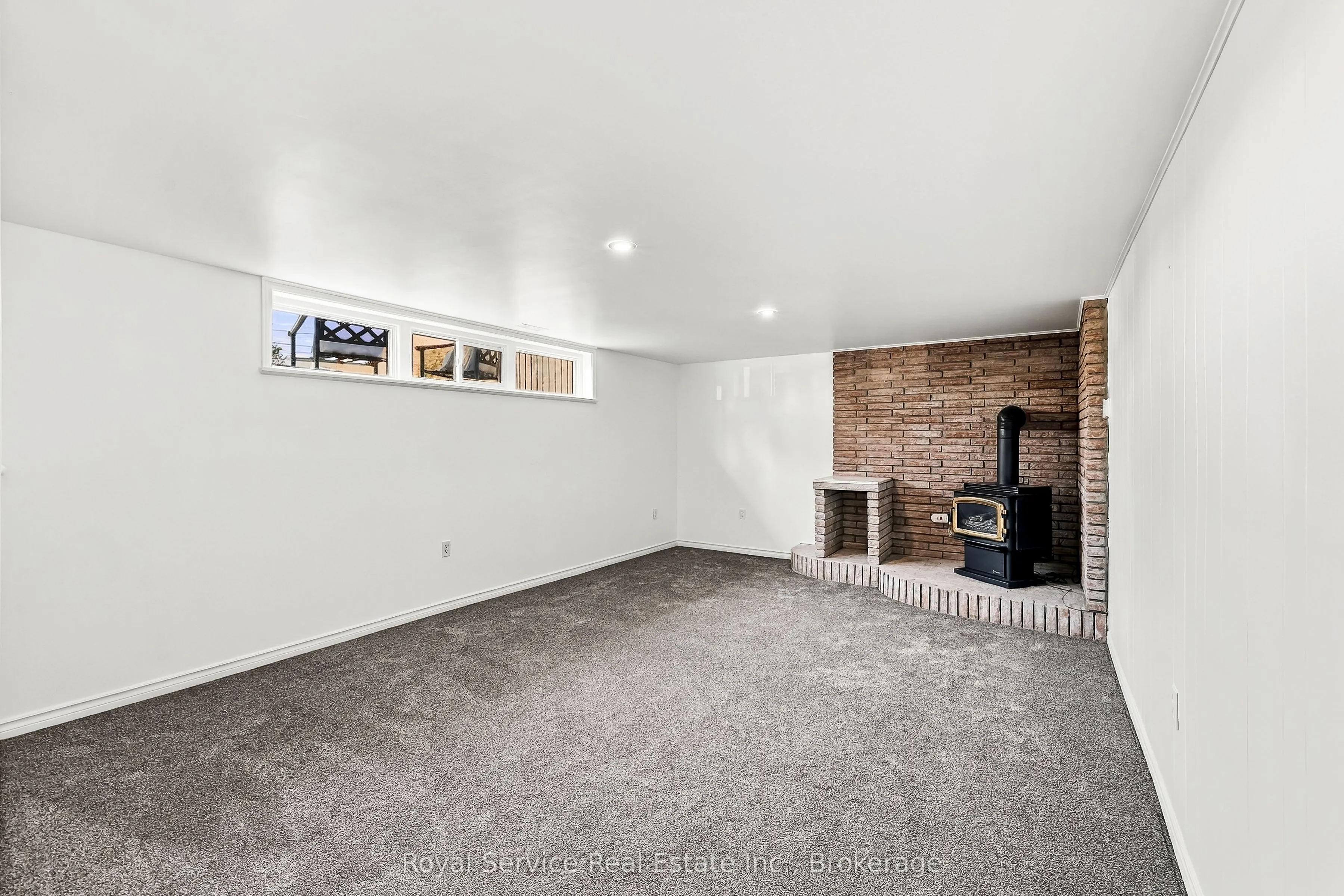 38 Burnham Avenue