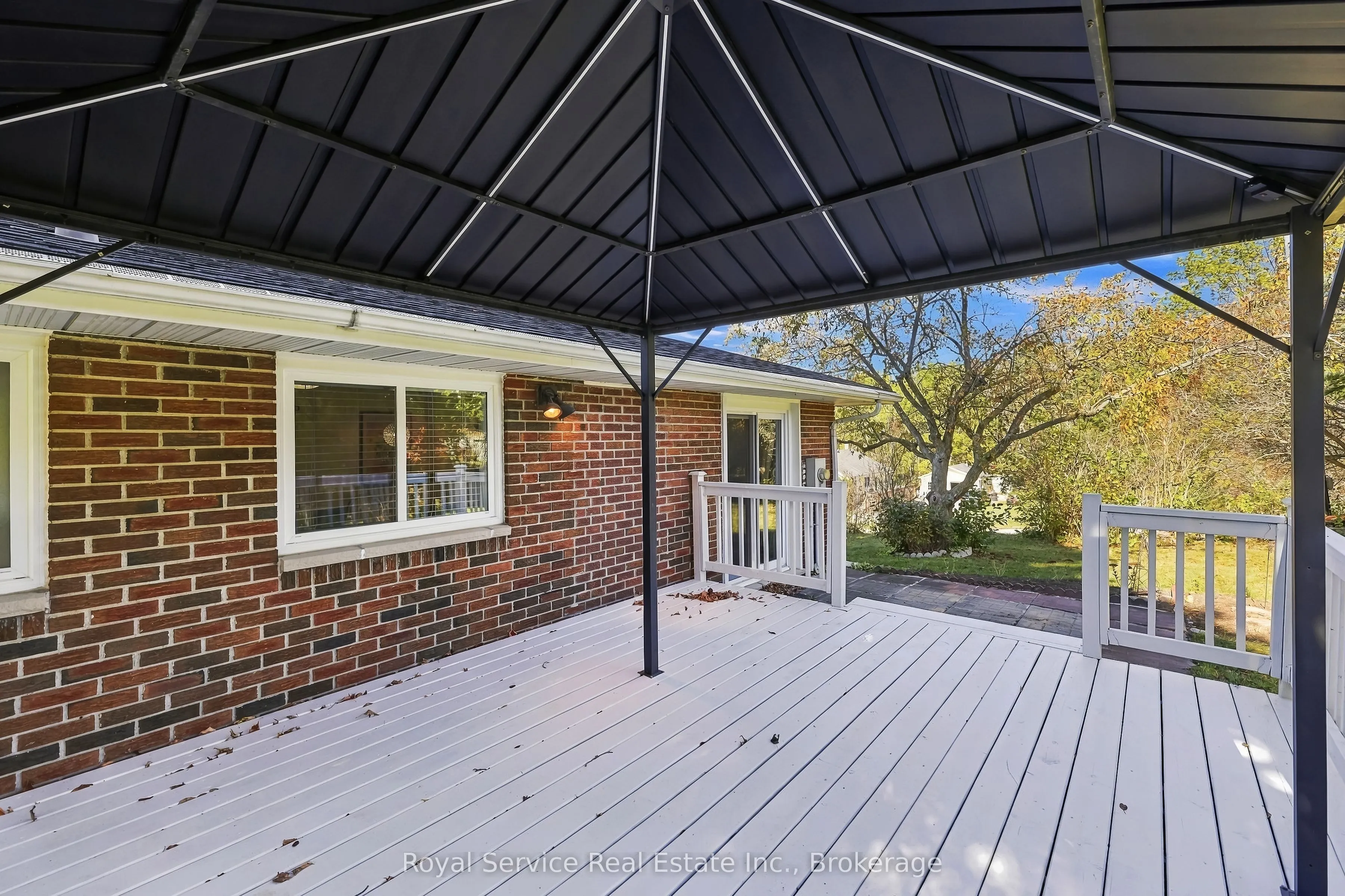 38 Burnham Avenue