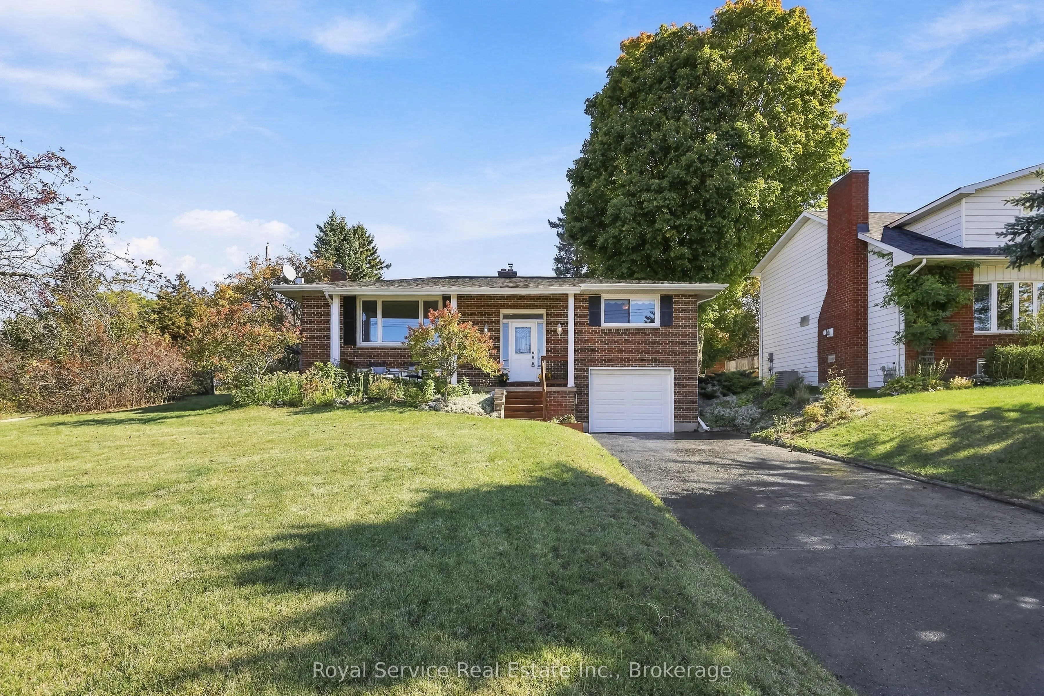 38 Burnham Avenue