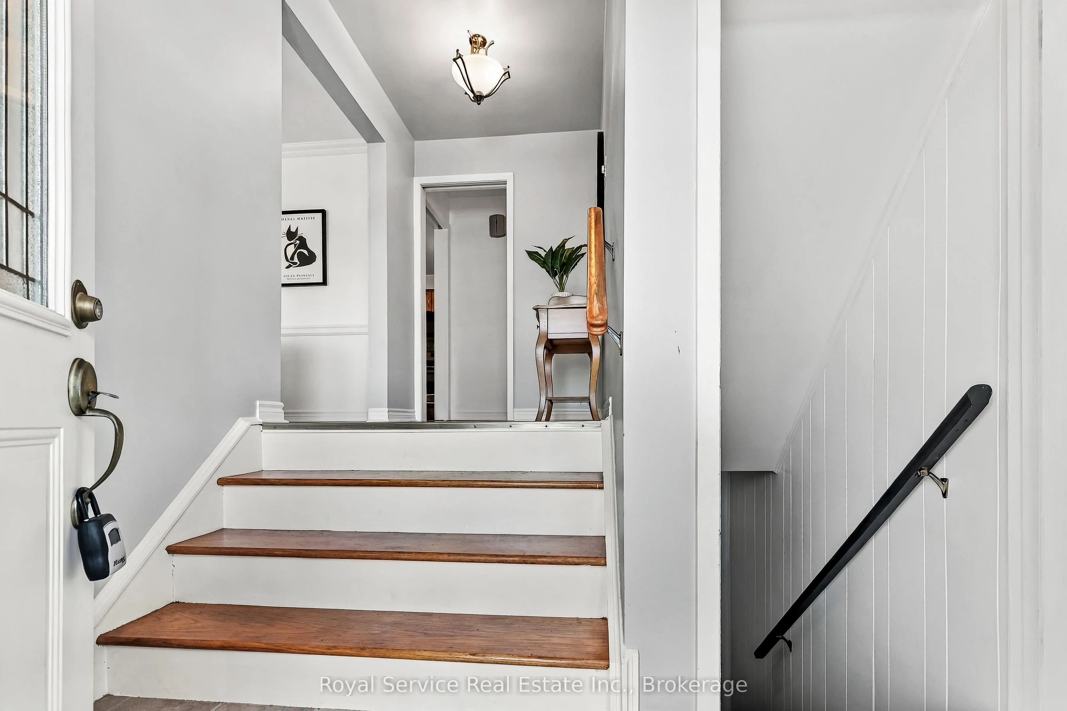 38 Burnham Avenue