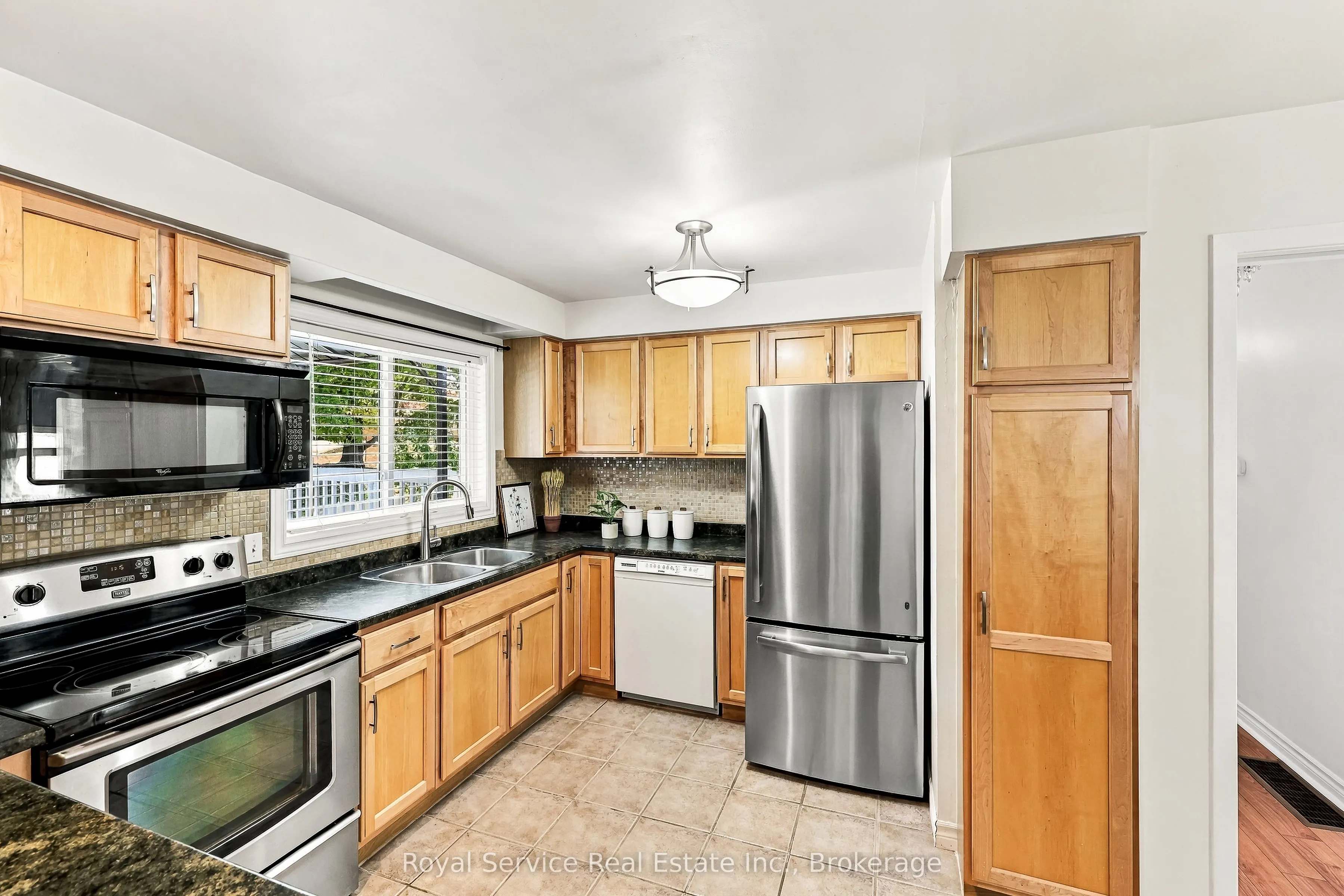 38 Burnham Avenue