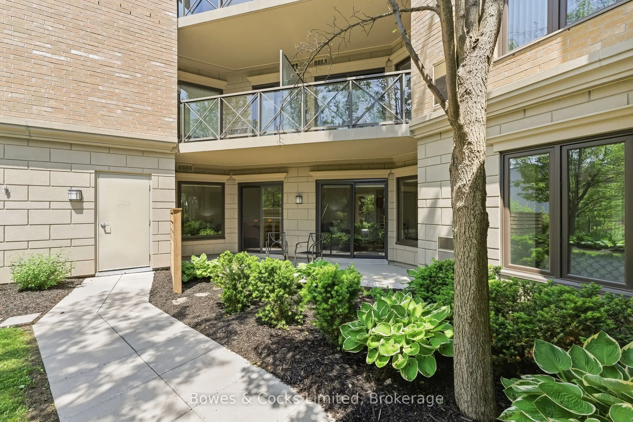 869 Clonsilla Avenue #110
