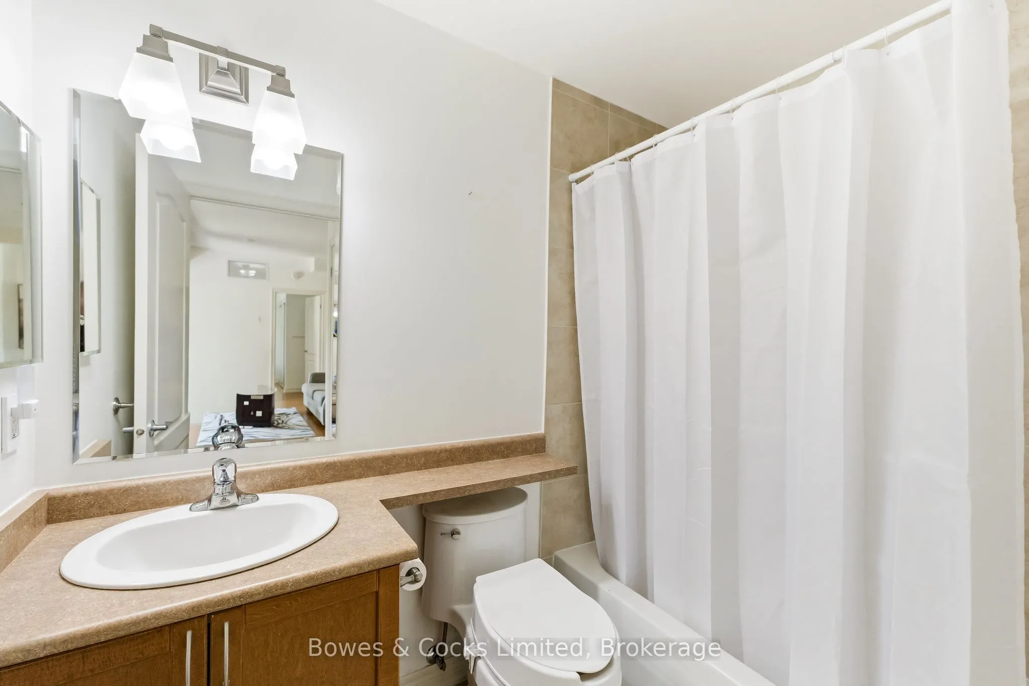 869 Clonsilla Avenue #110