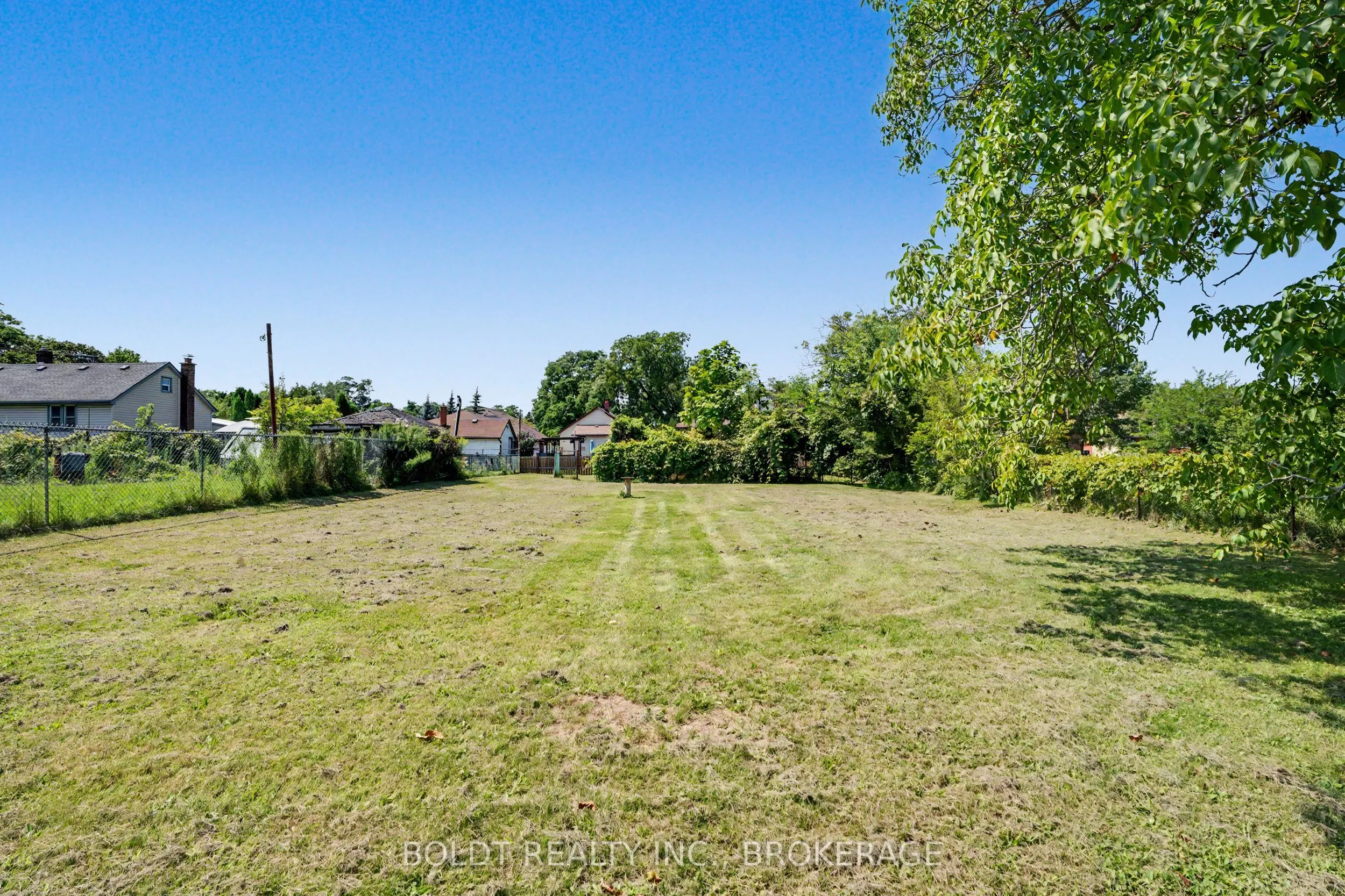 5568 Drummond Road