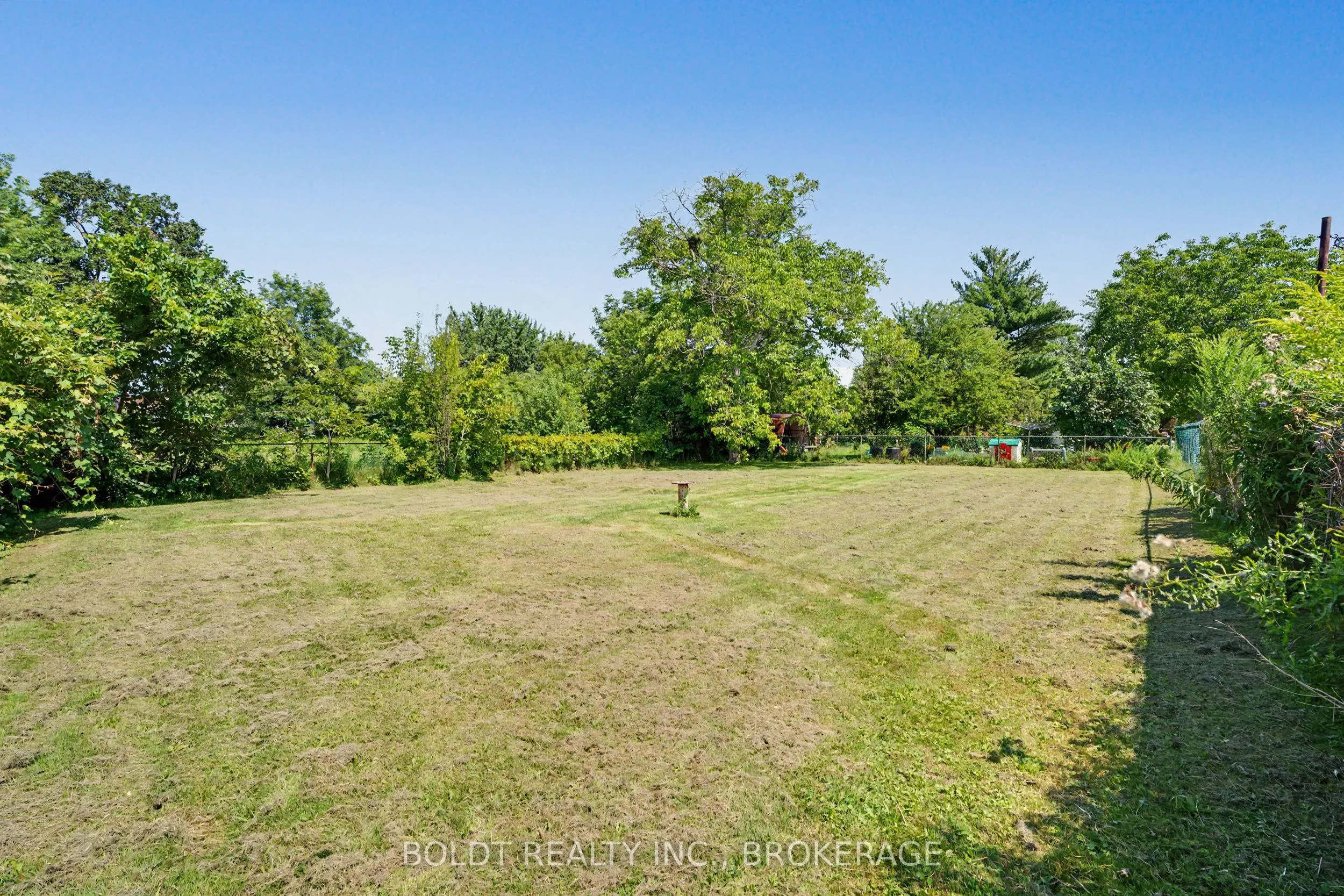 5568 Drummond Road