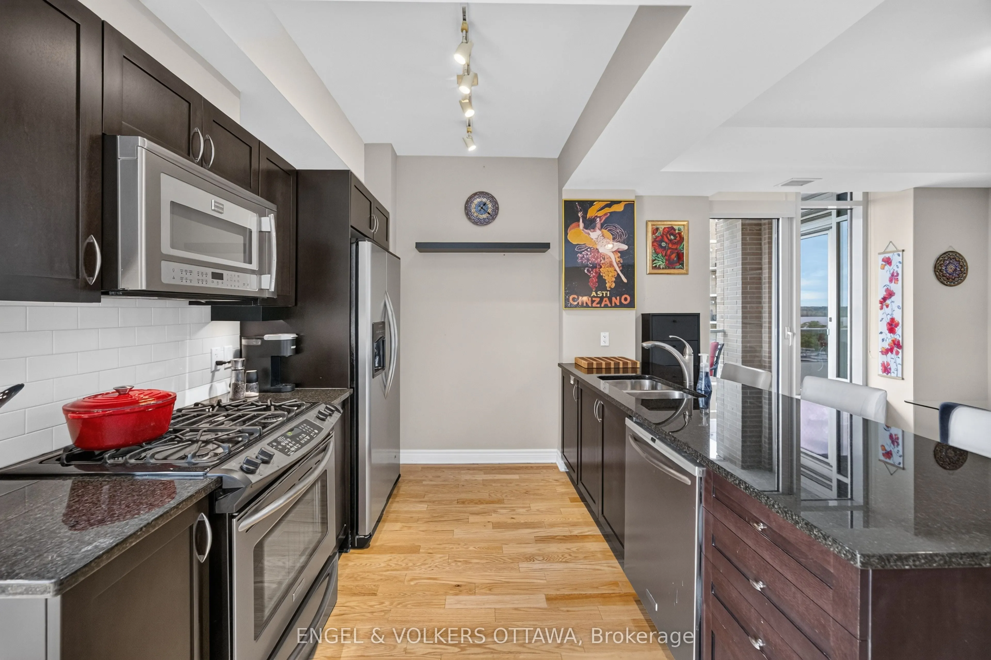 401 Golden Avenue #703