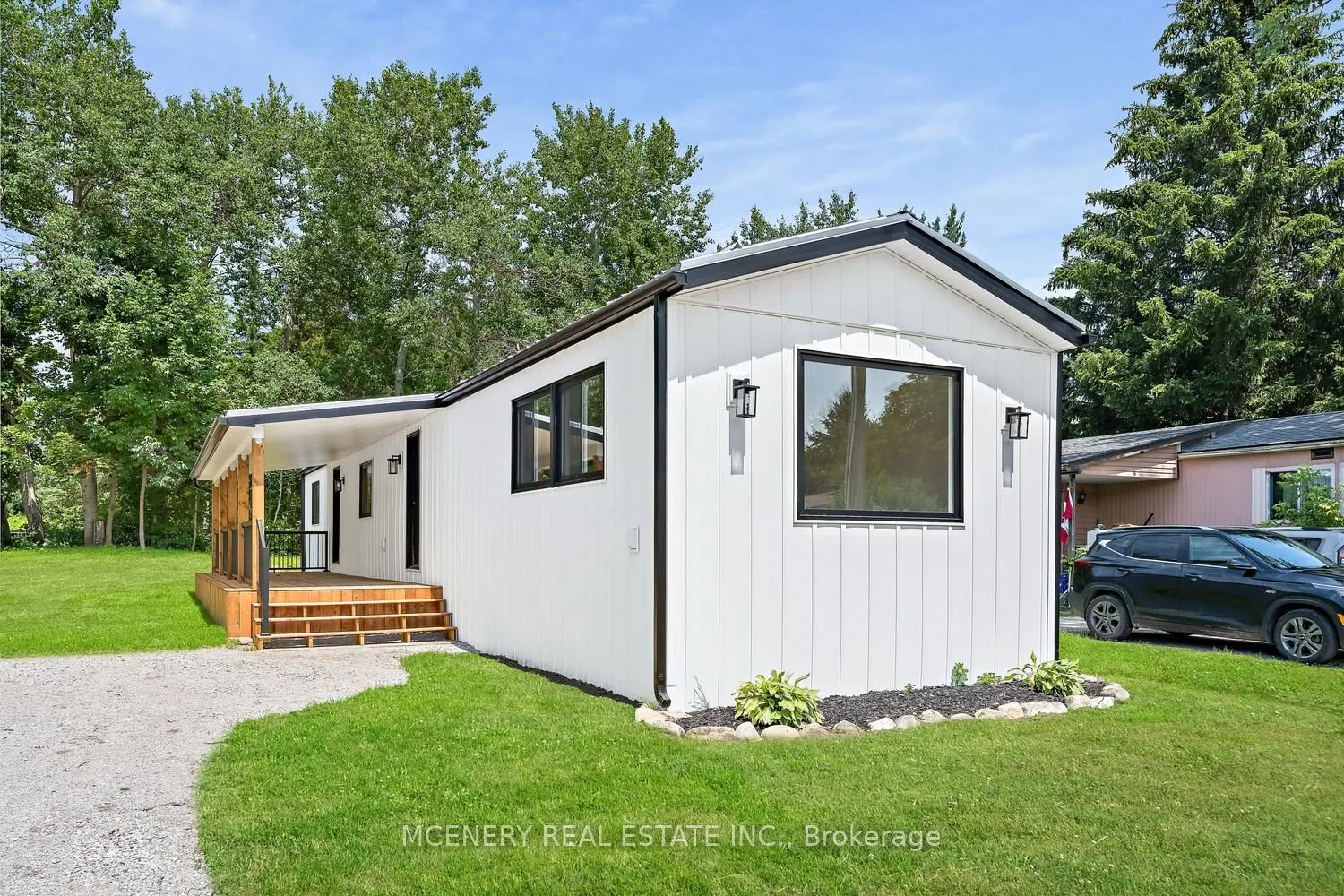 16 HEATHER Avenue