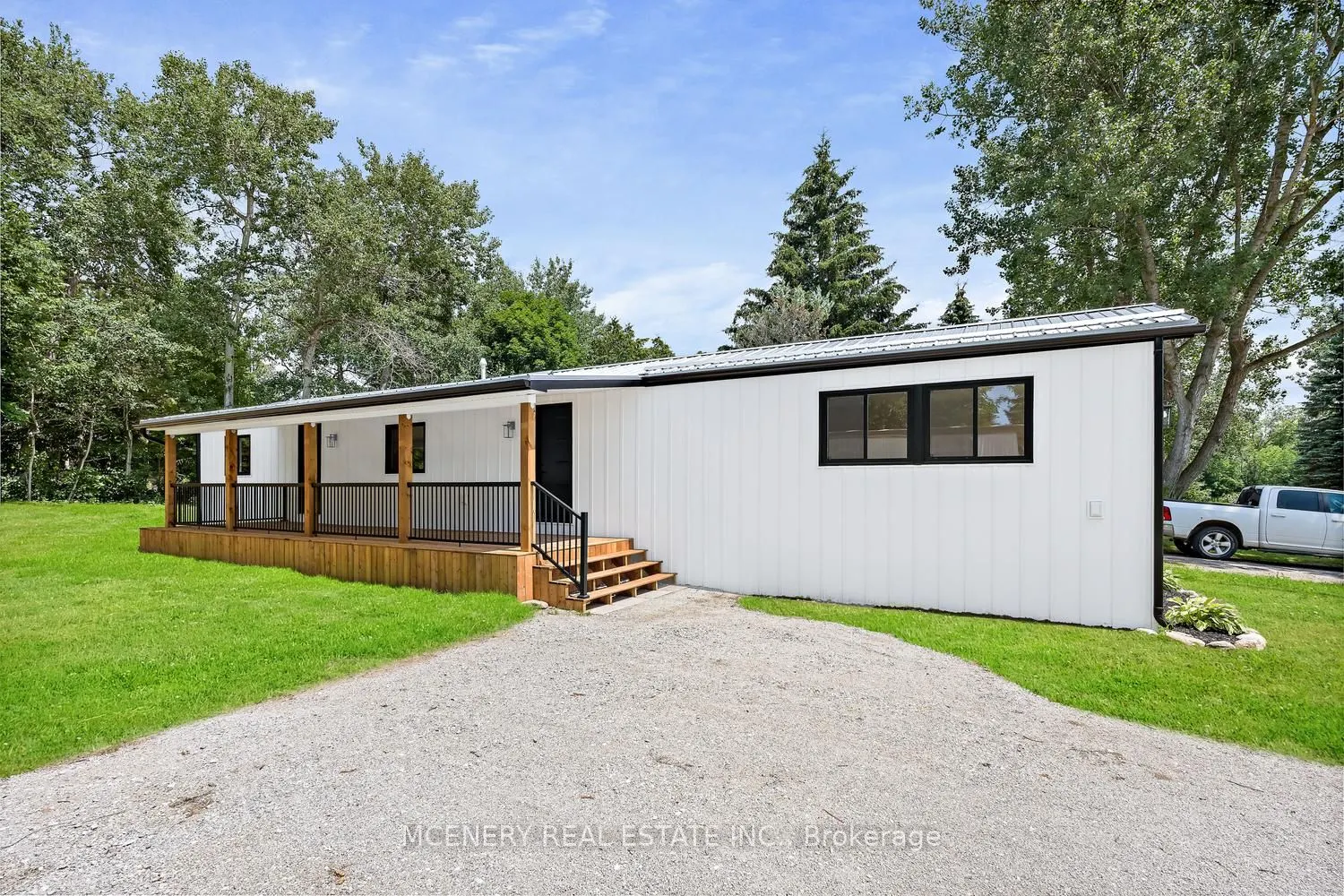 16 HEATHER Avenue