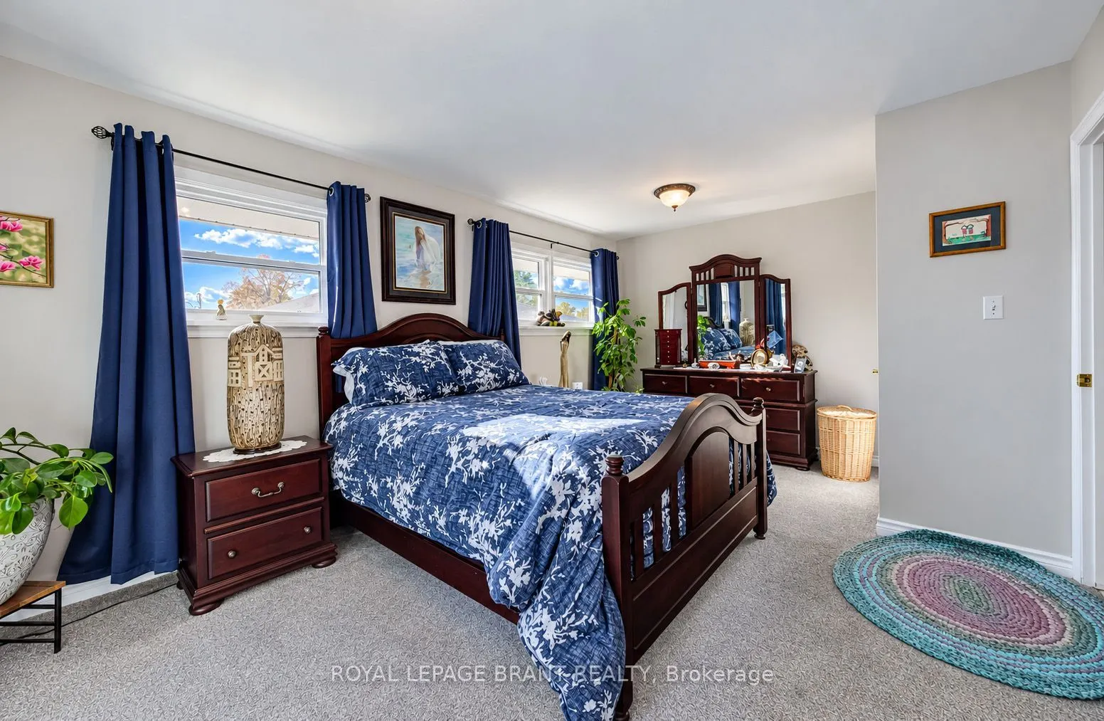 582 Grand Valley Drive