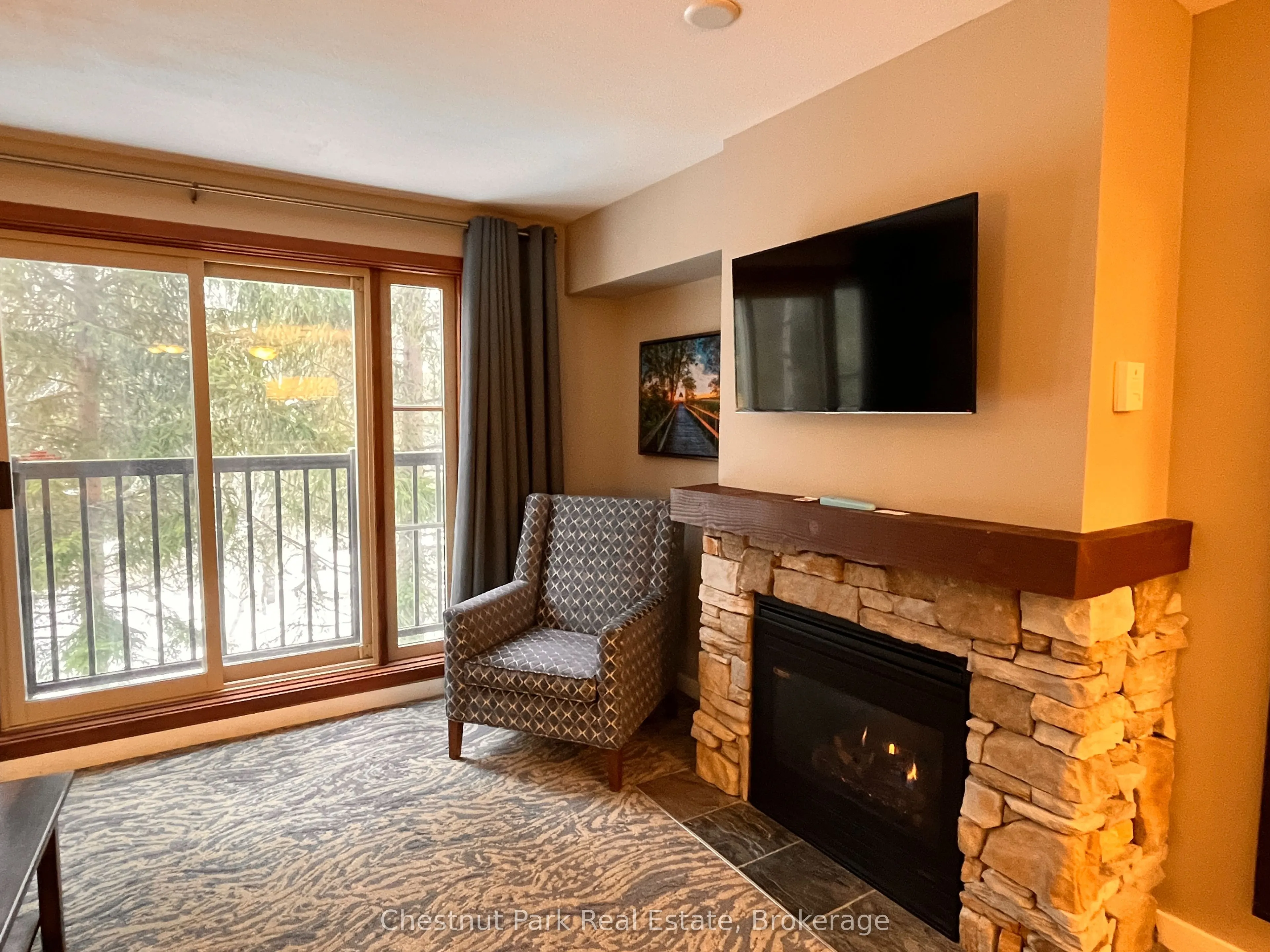 156 Jozo Weider Boulevard #213