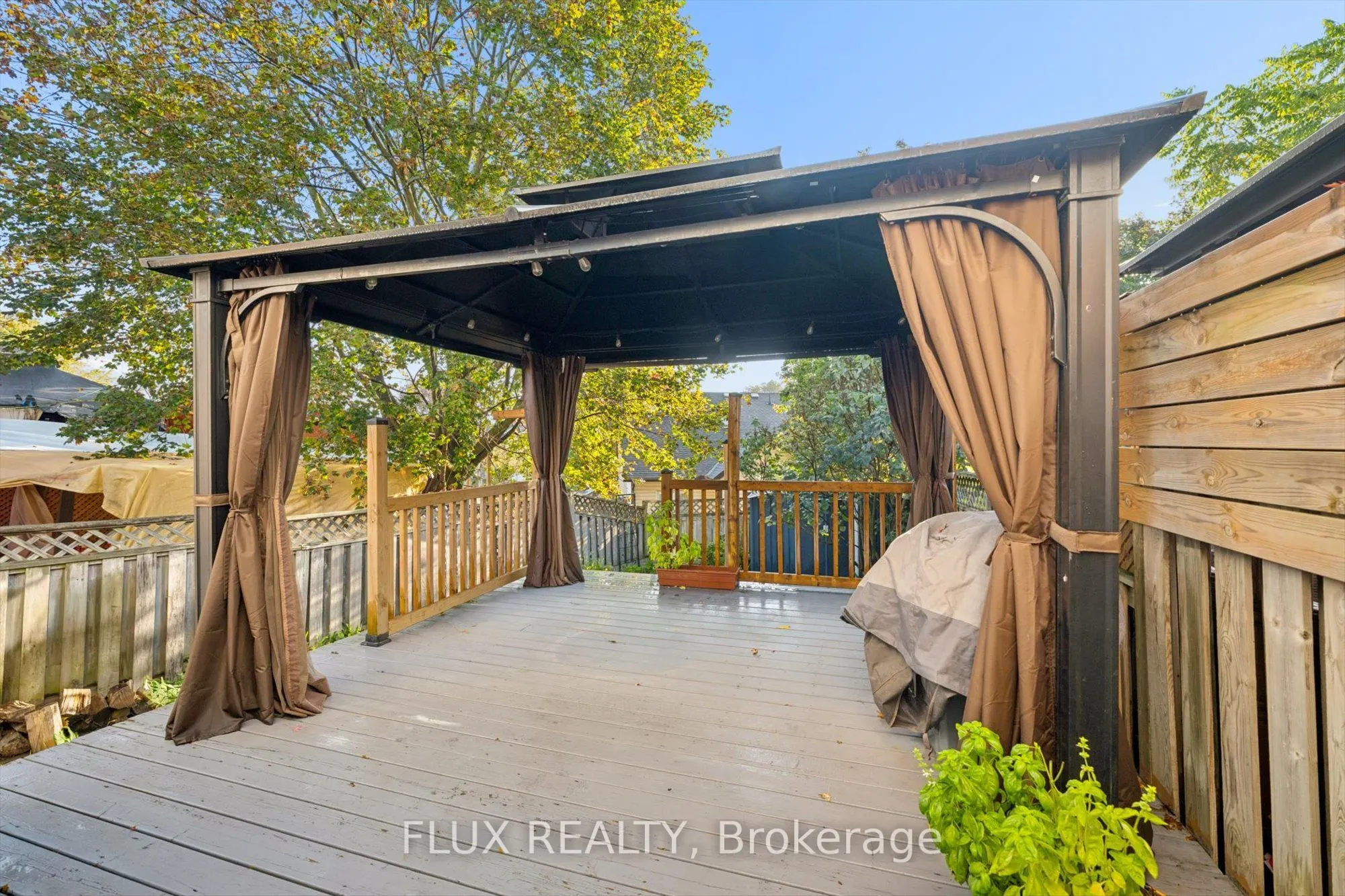 87 Poplar Drive