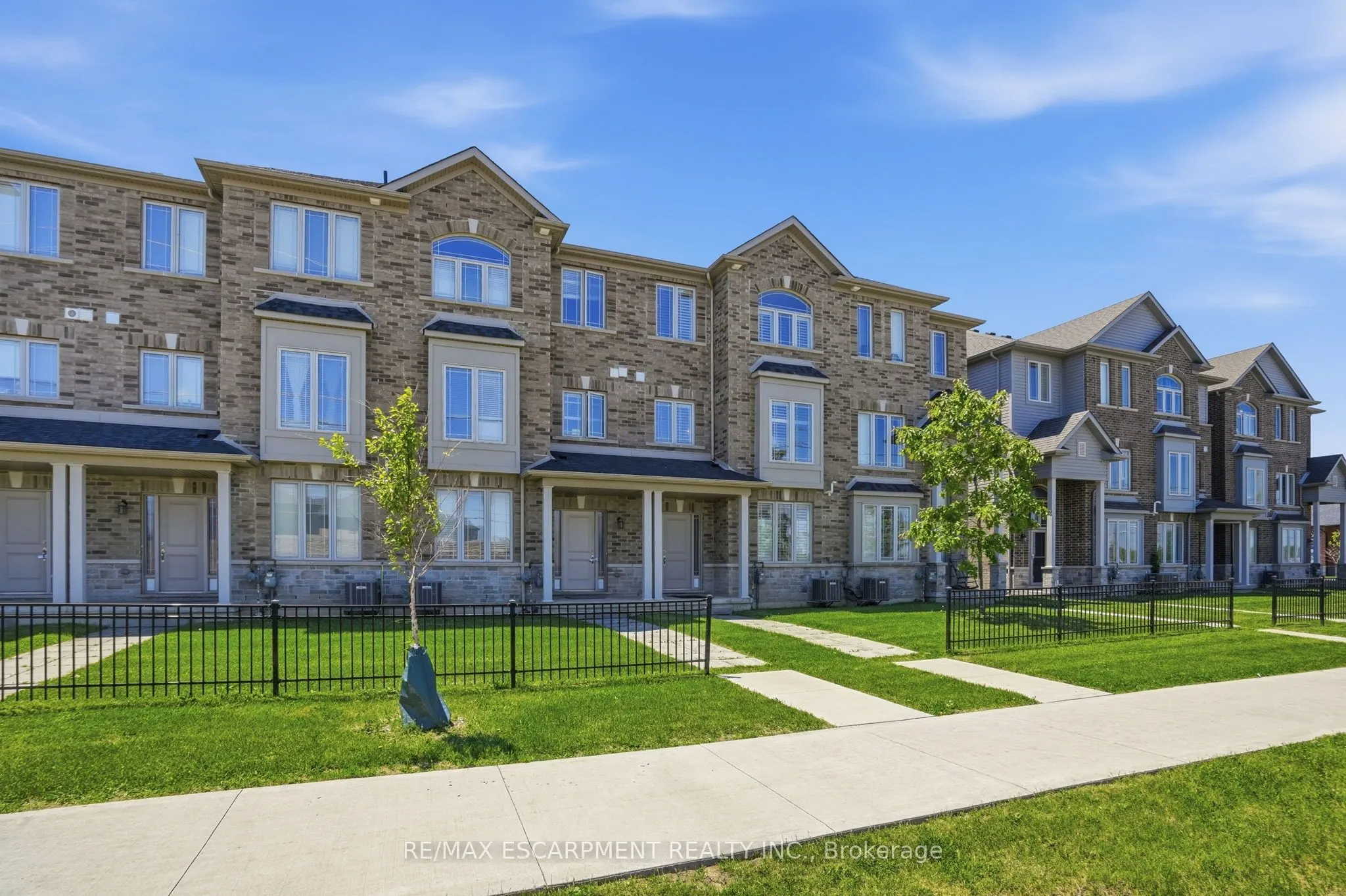 27 Crossings Way