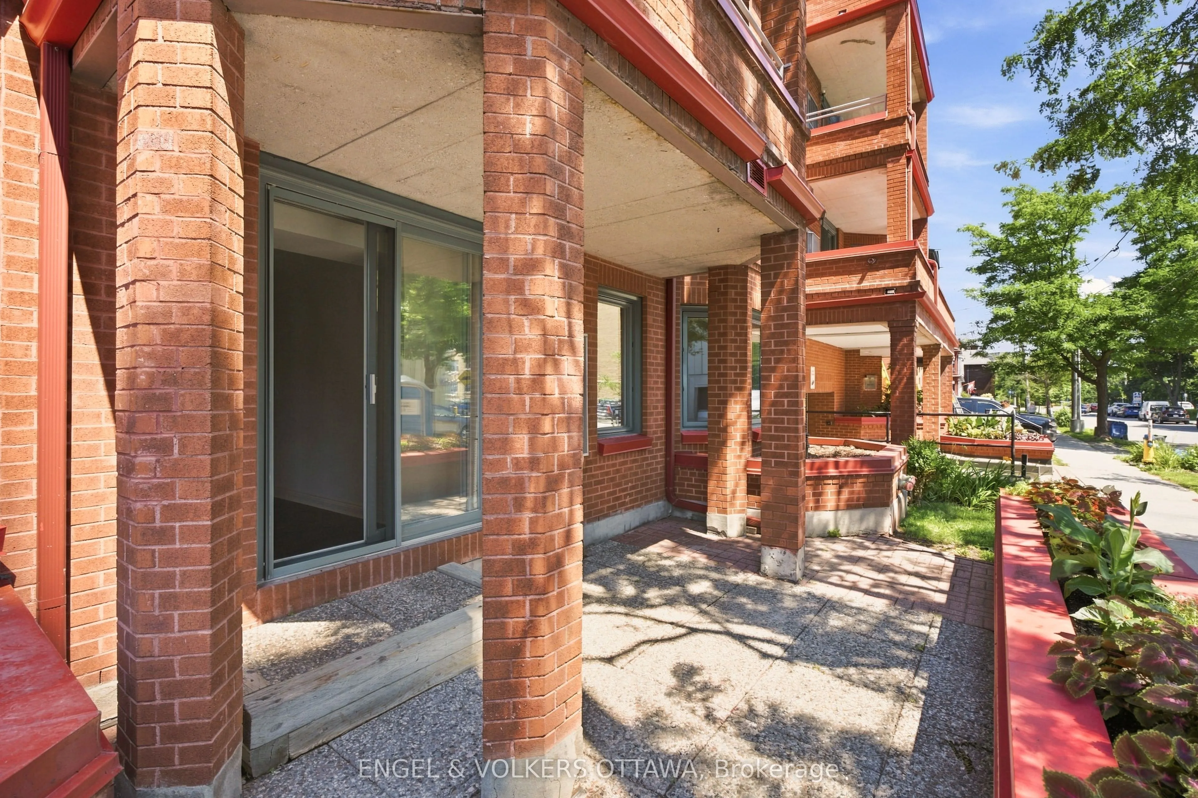 45 Argyle Avenue #101