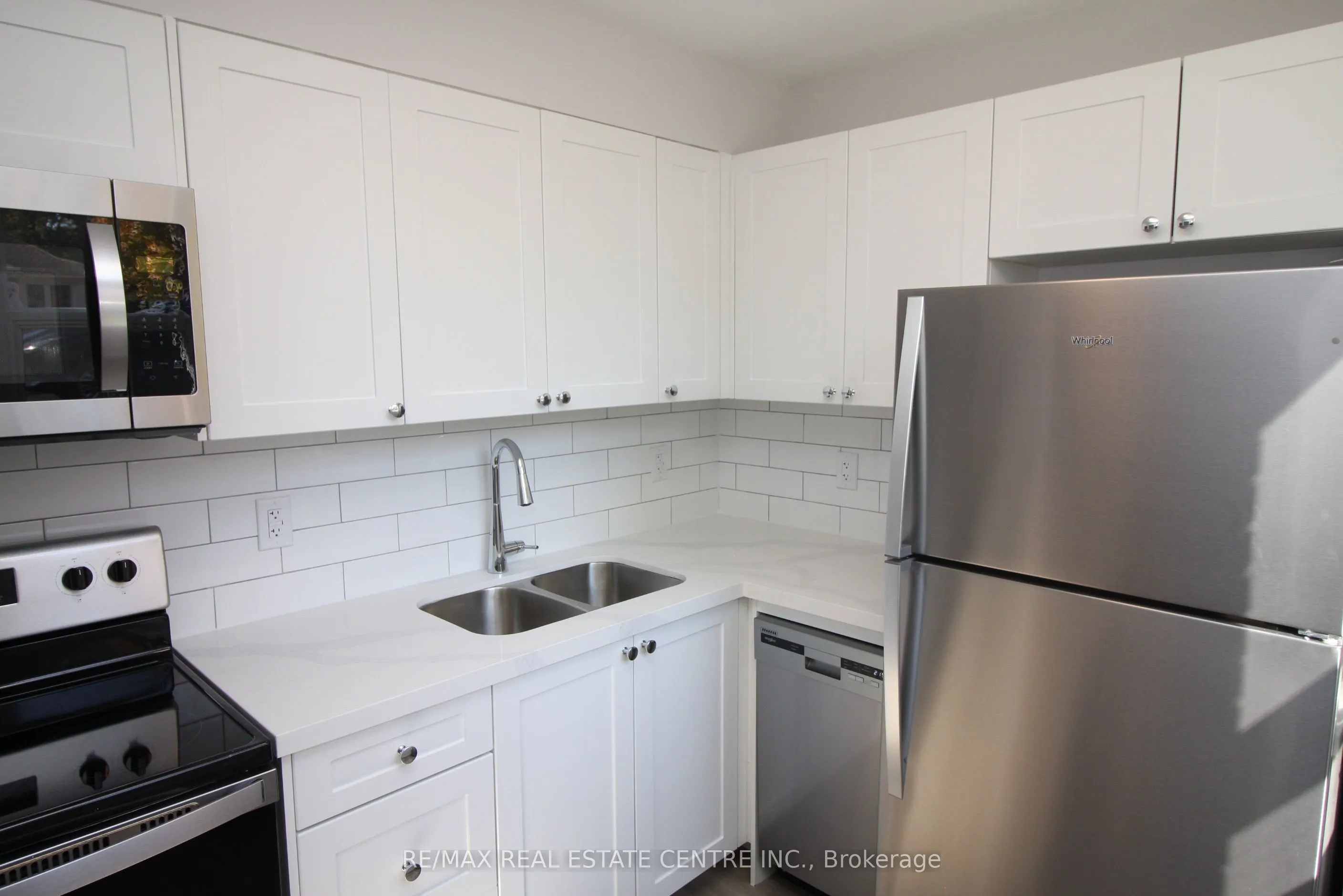 424 ARGYLE Street S #1
