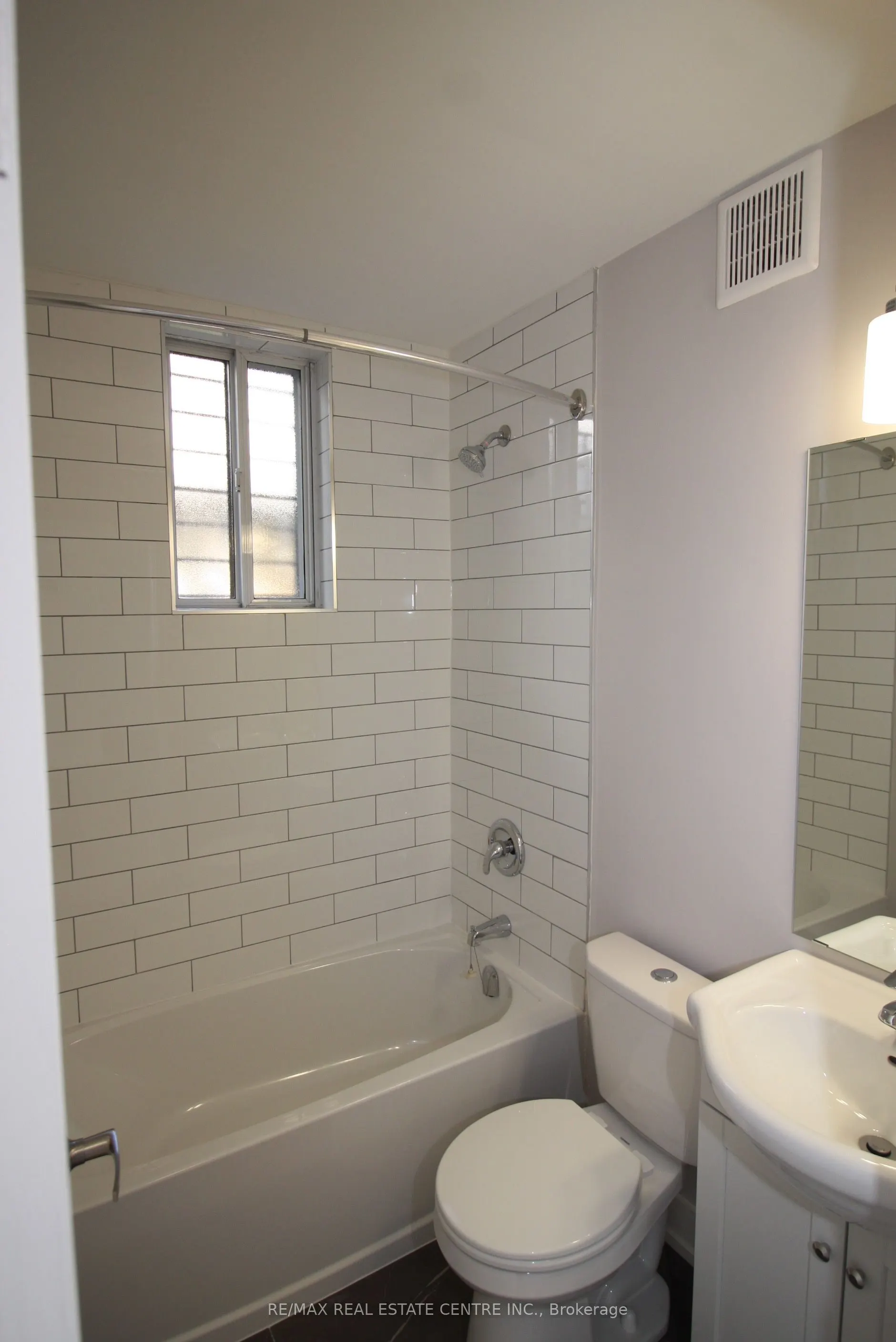 424 ARGYLE Street S #1