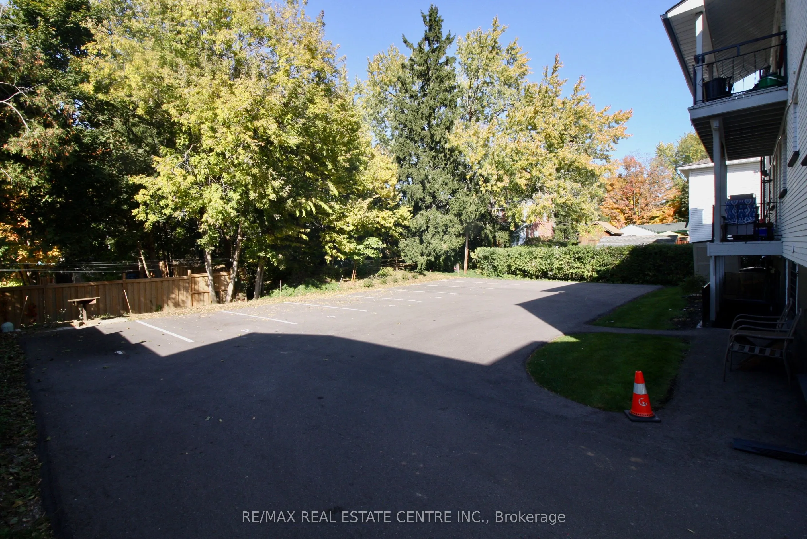 424 ARGYLE Street S #1