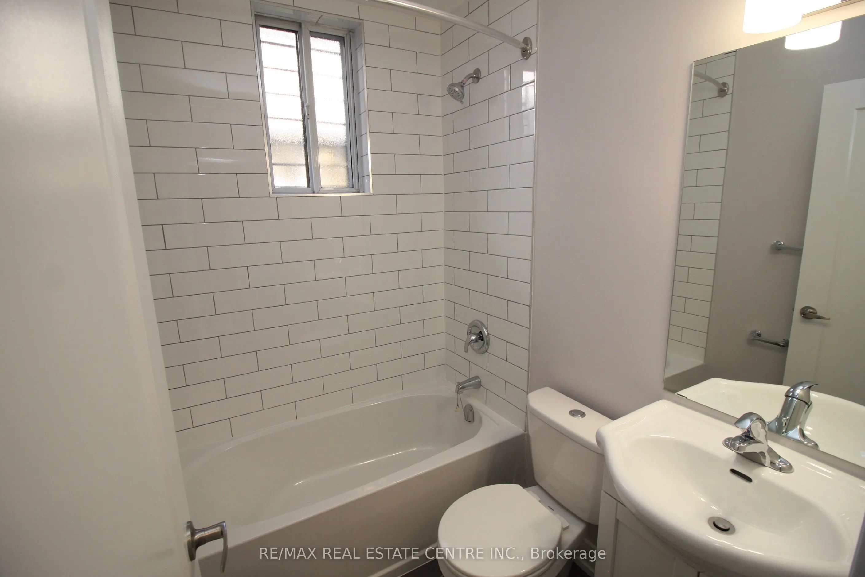 424 ARGYLE Street S #1