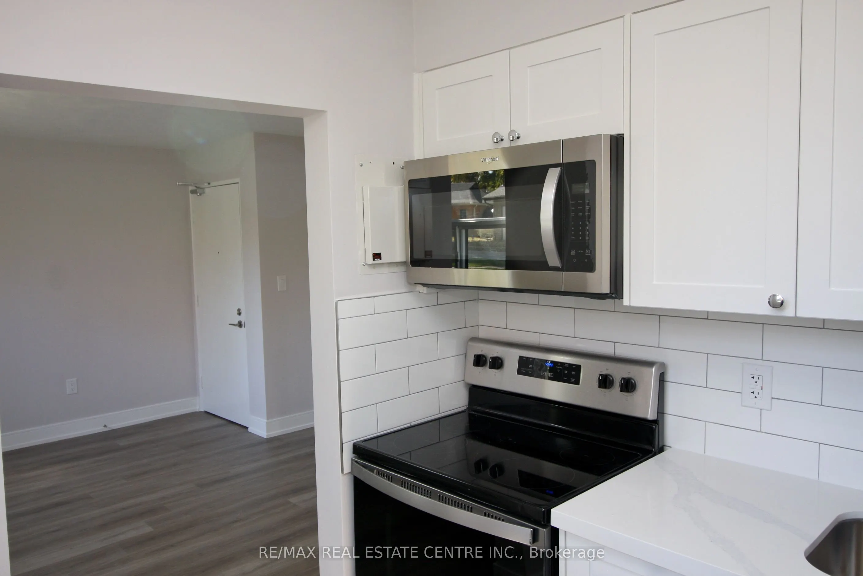 424 ARGYLE Street S #1