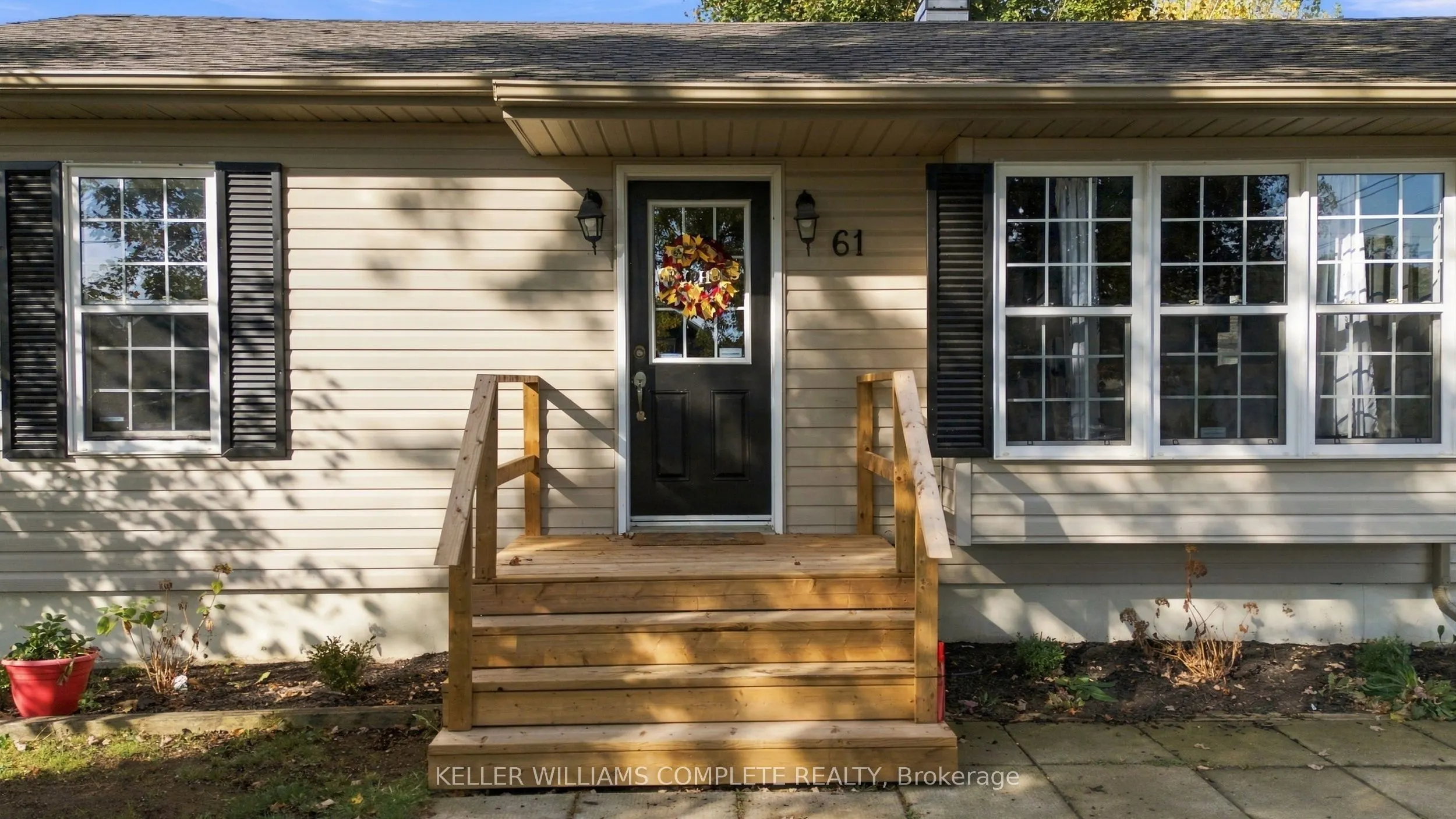 61 Prospect Point Road N