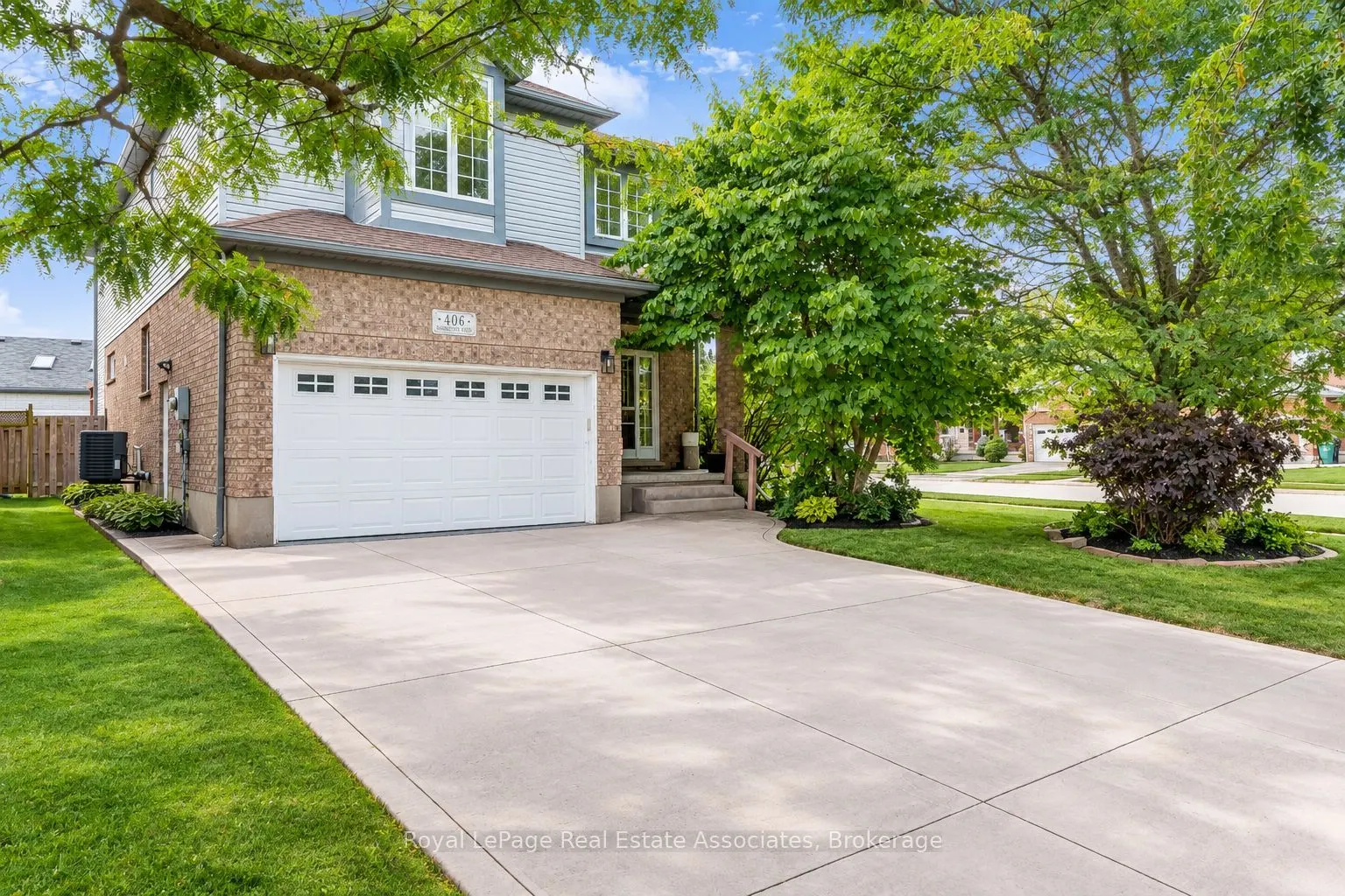 406 Sandy Cove Crescent