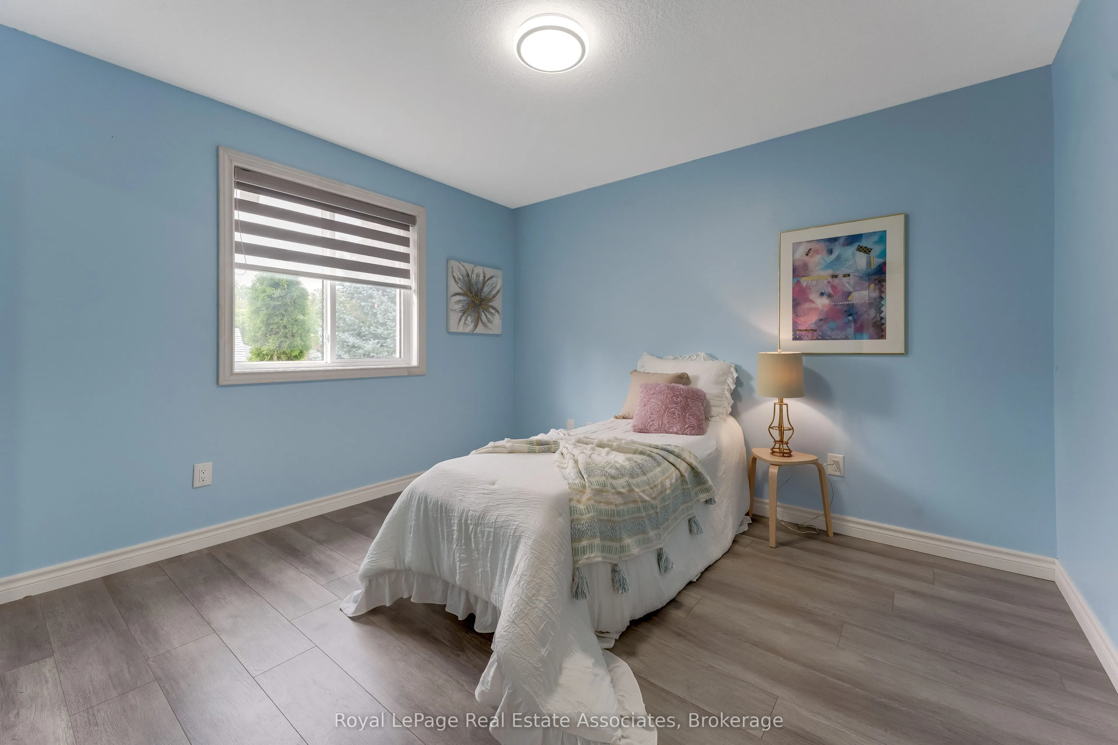 406 Sandy Cove Crescent