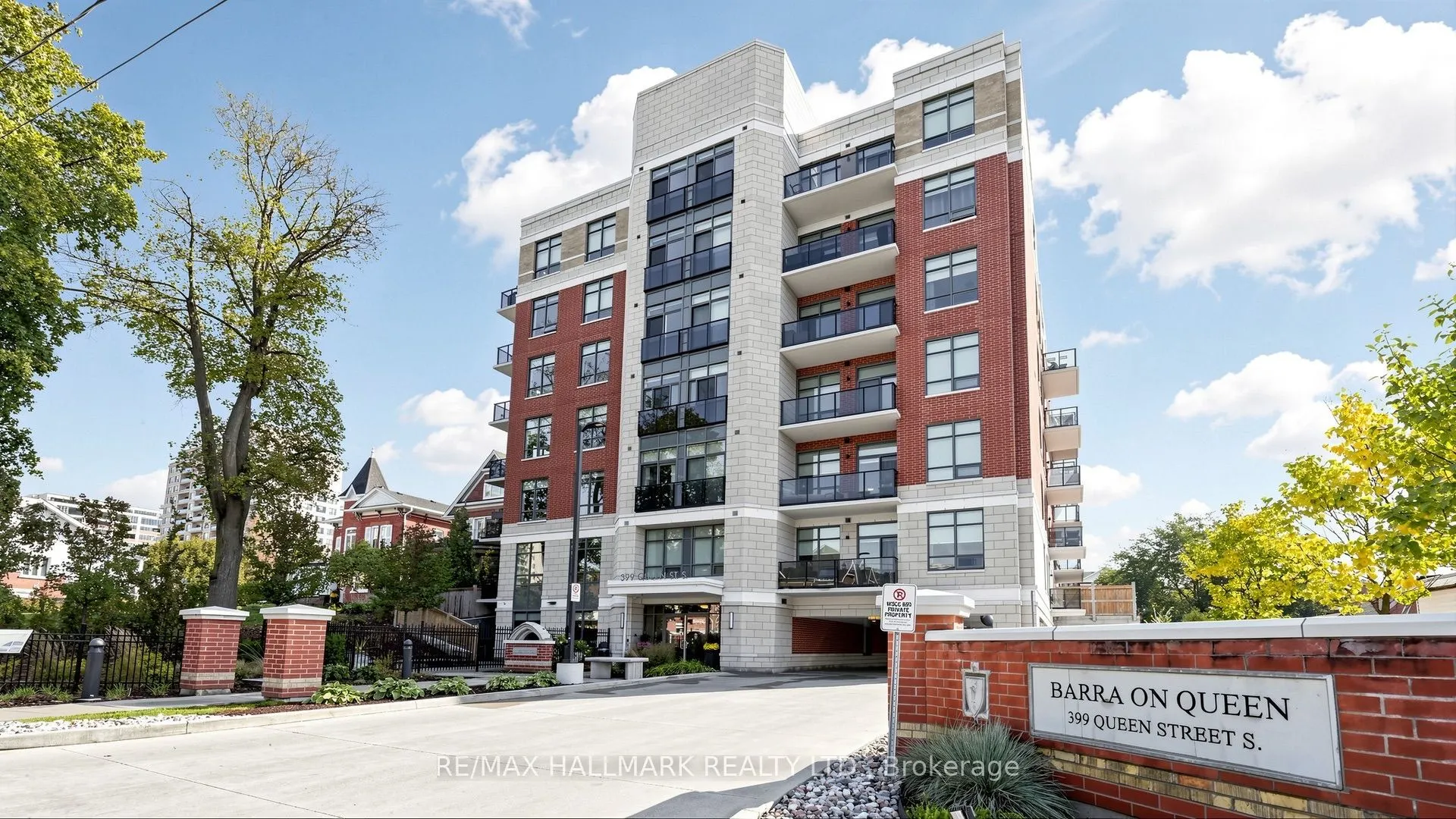 399 Queen Street S #414