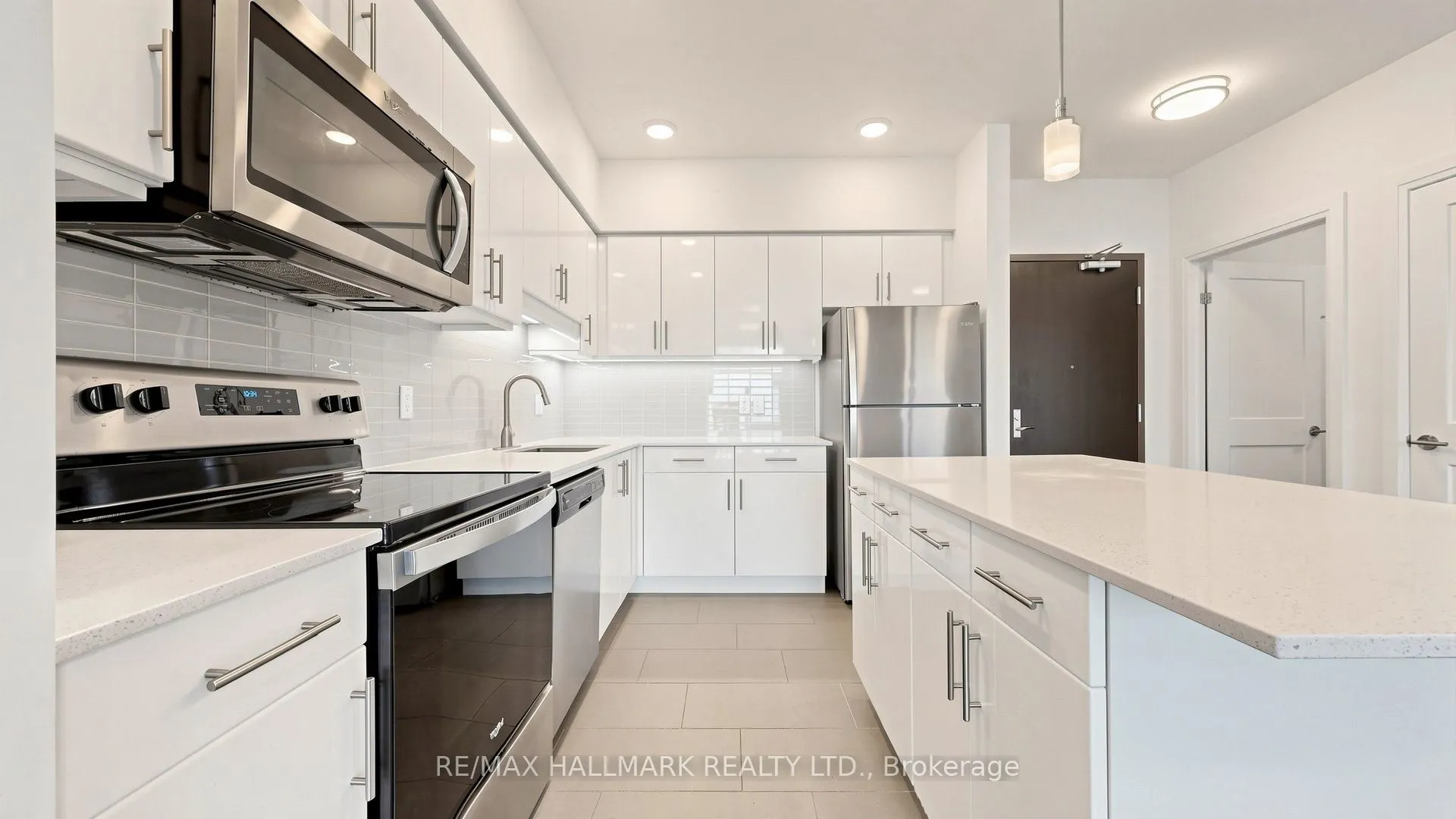 399 Queen Street S #414